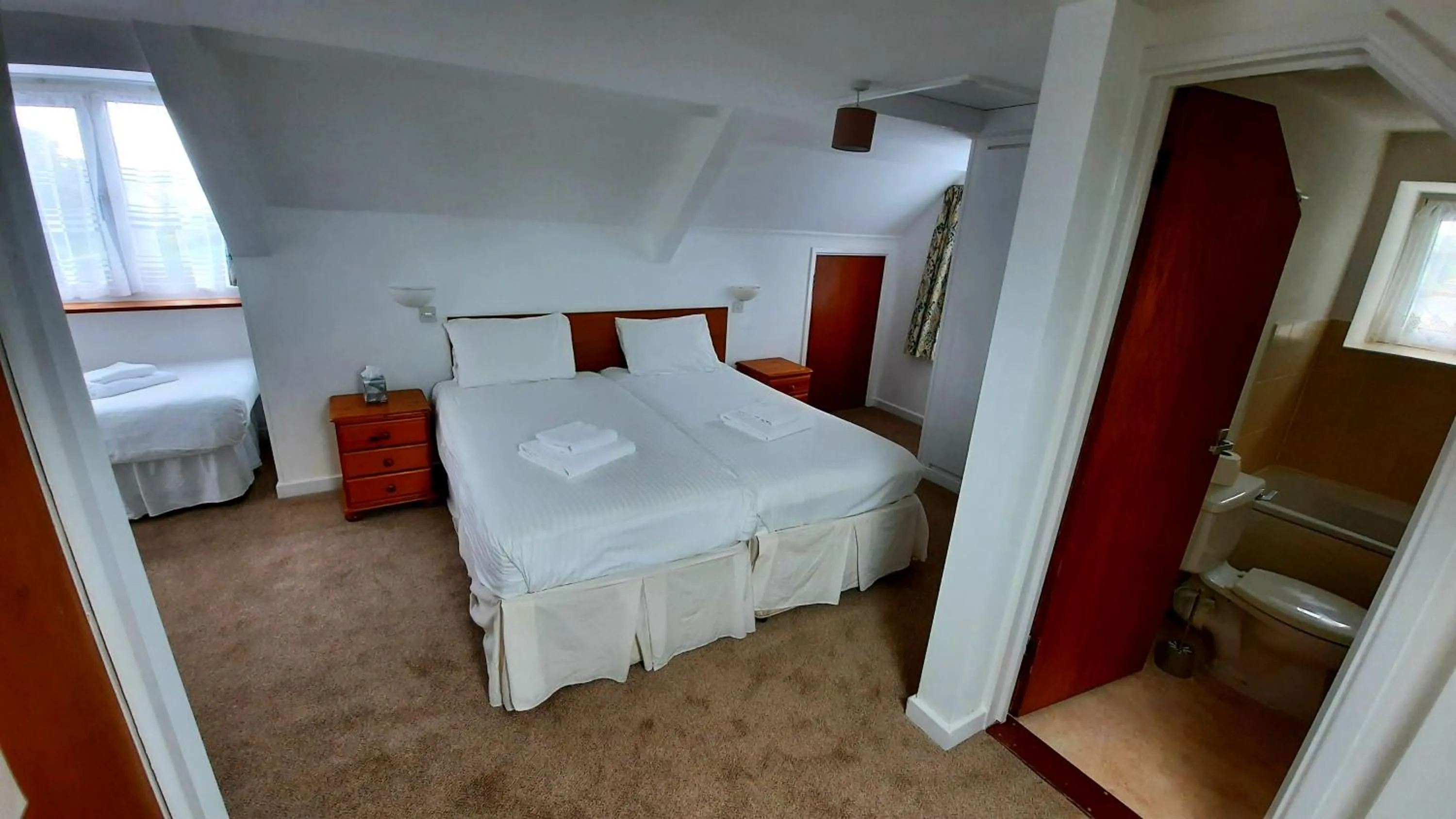 Photo of the whole room, Bed in Le Chene Hotel