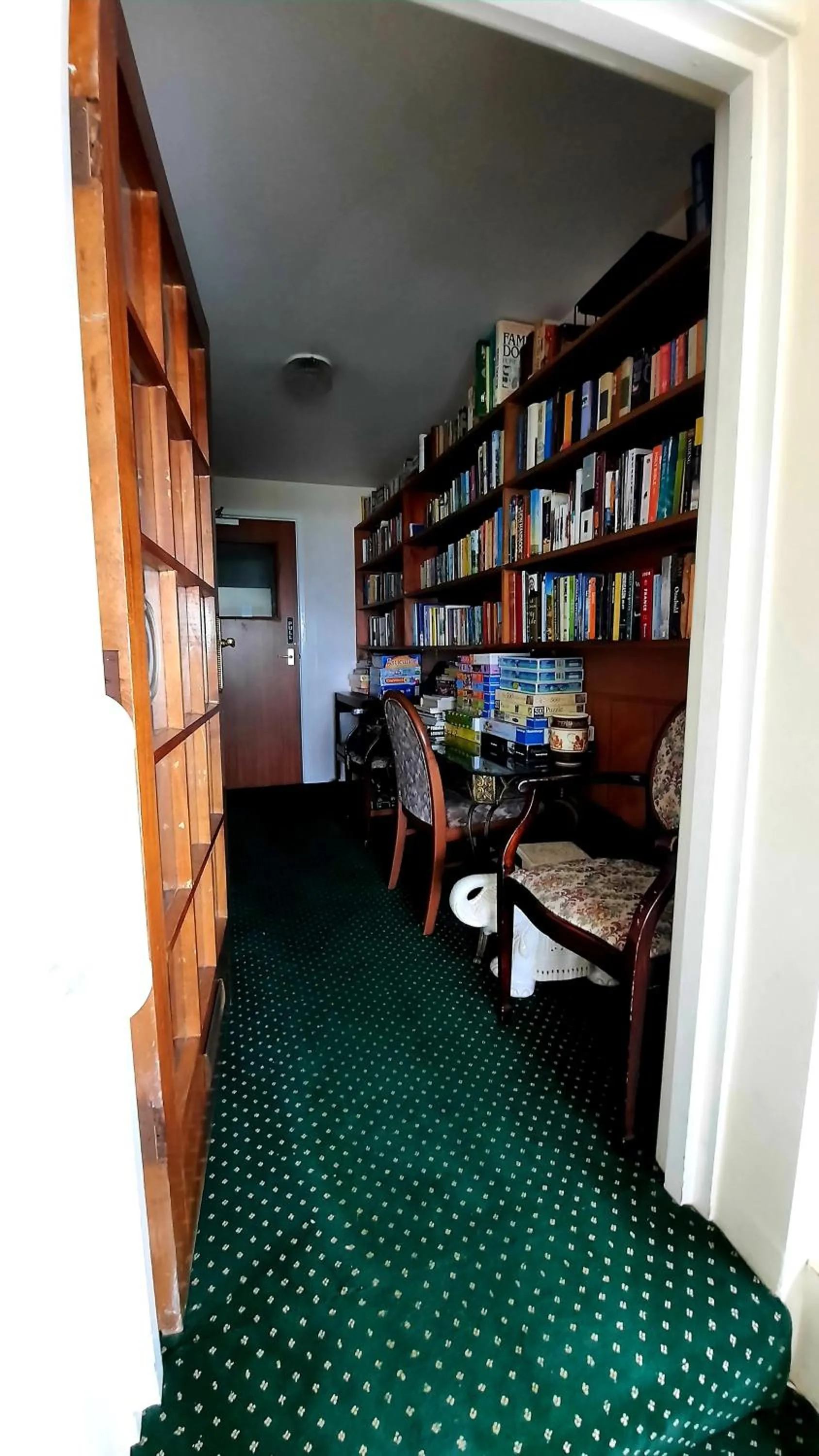 Library in Le Chene Hotel