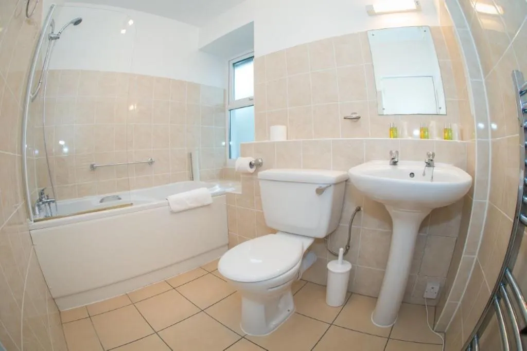 Bathroom in Le Chene Hotel
