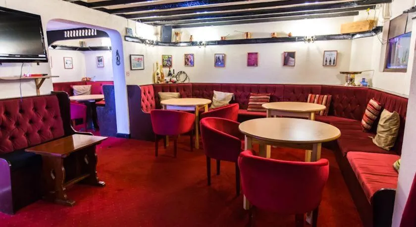 Lounge or bar in Le Chene Hotel