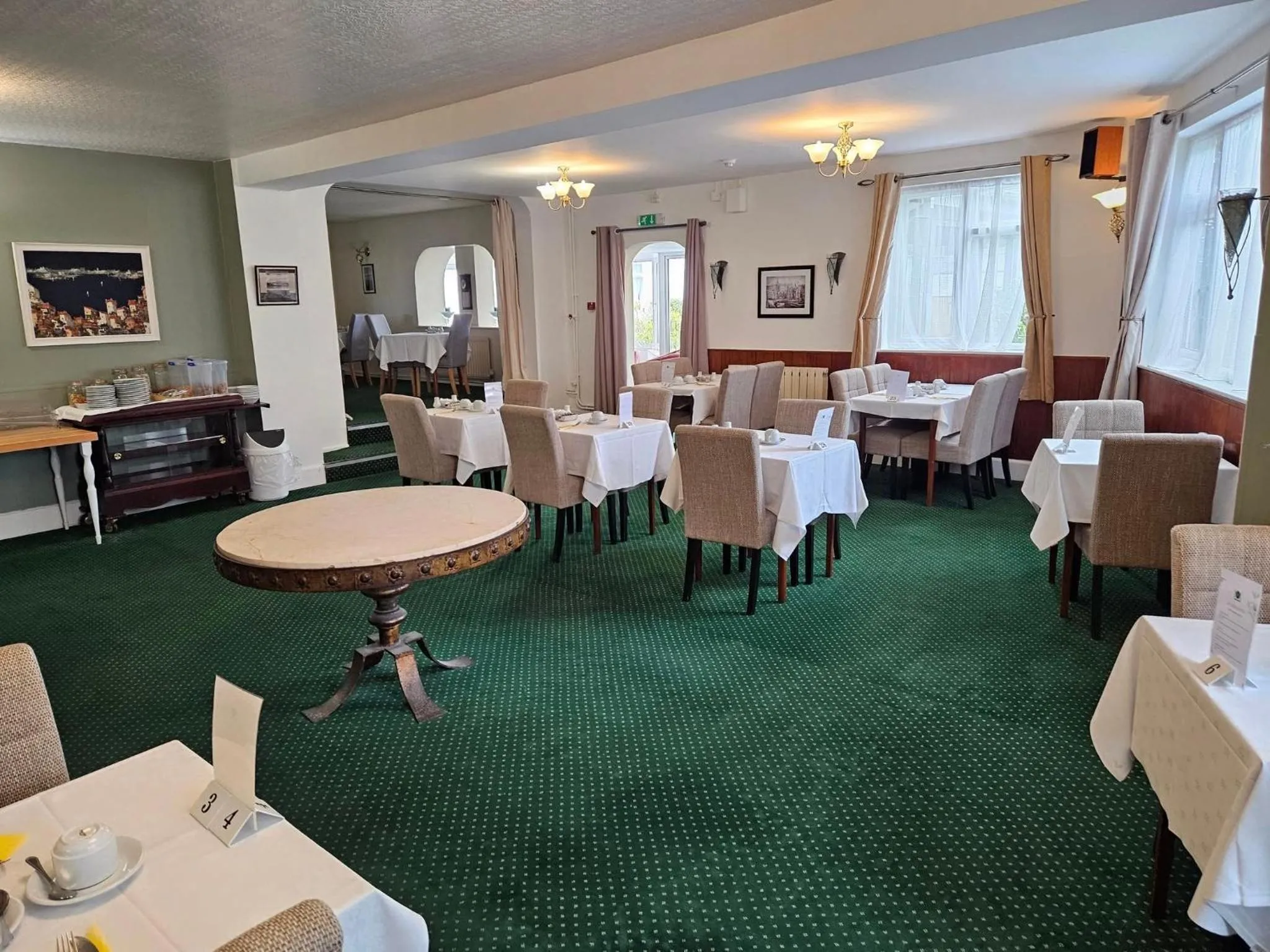 Le Chene Hotel