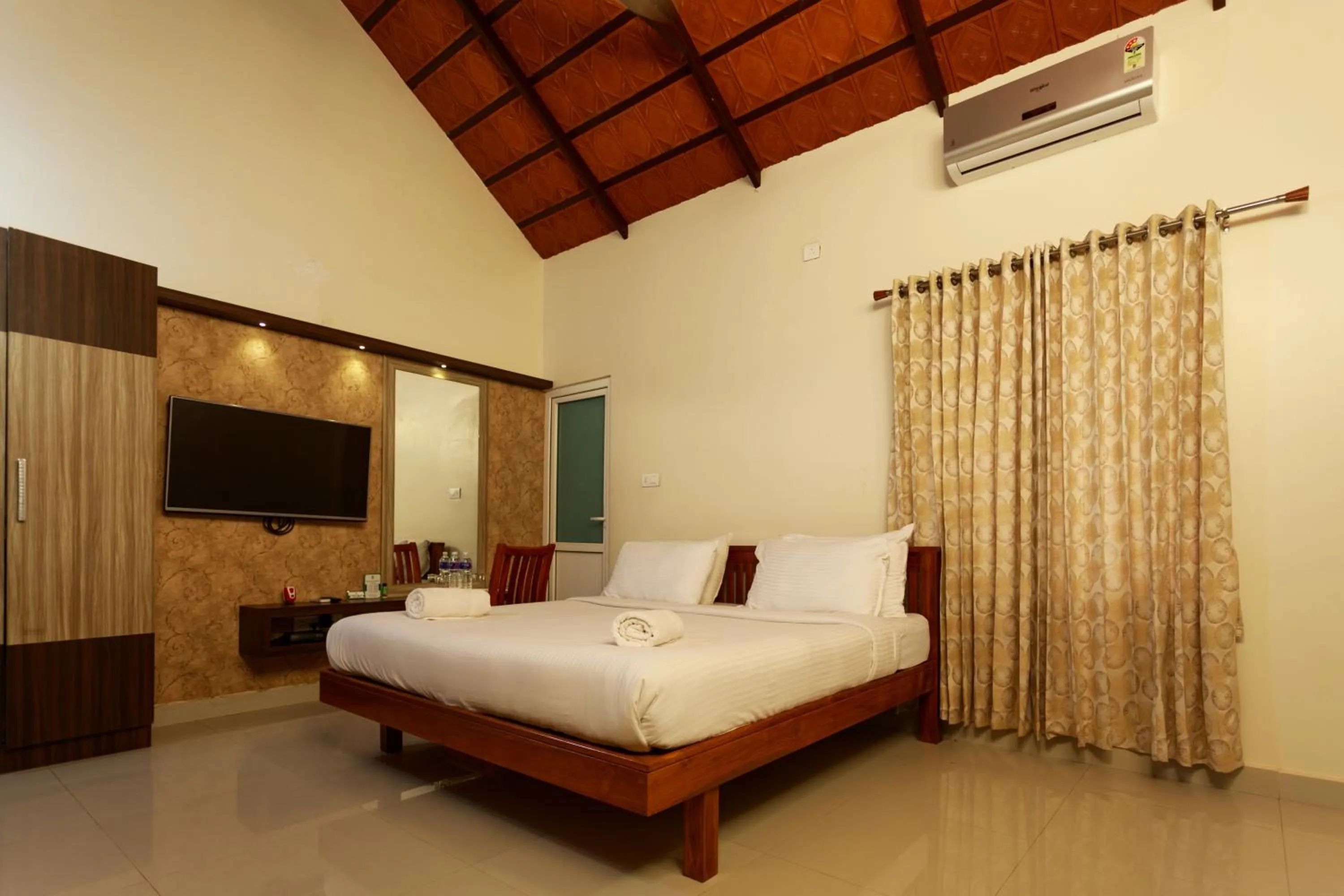 Photo of the whole room, Bed in SR Jungle Resort