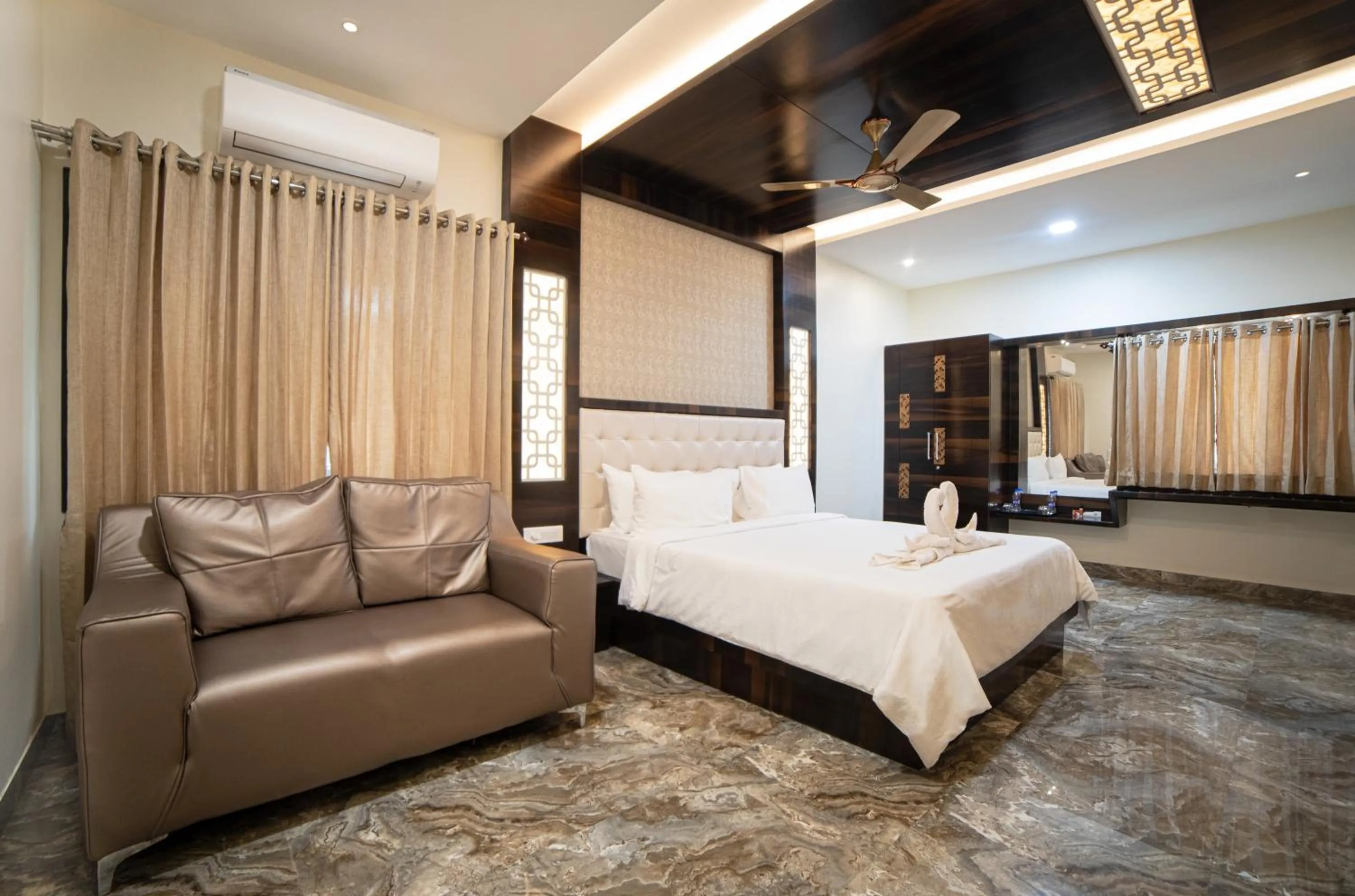 Bed in SR Jungle Resort