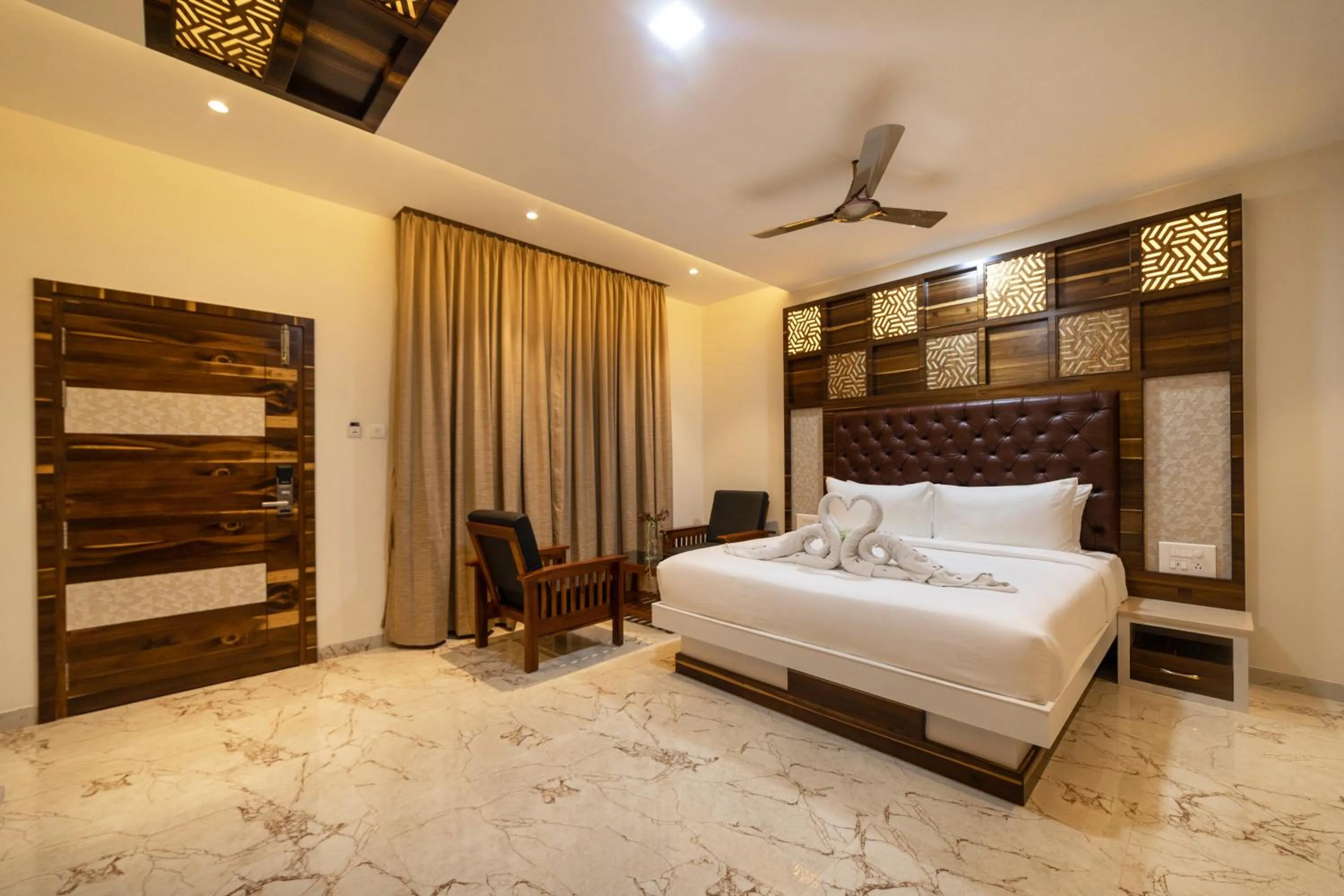 Photo of the whole room, Bed in SR Jungle Resort