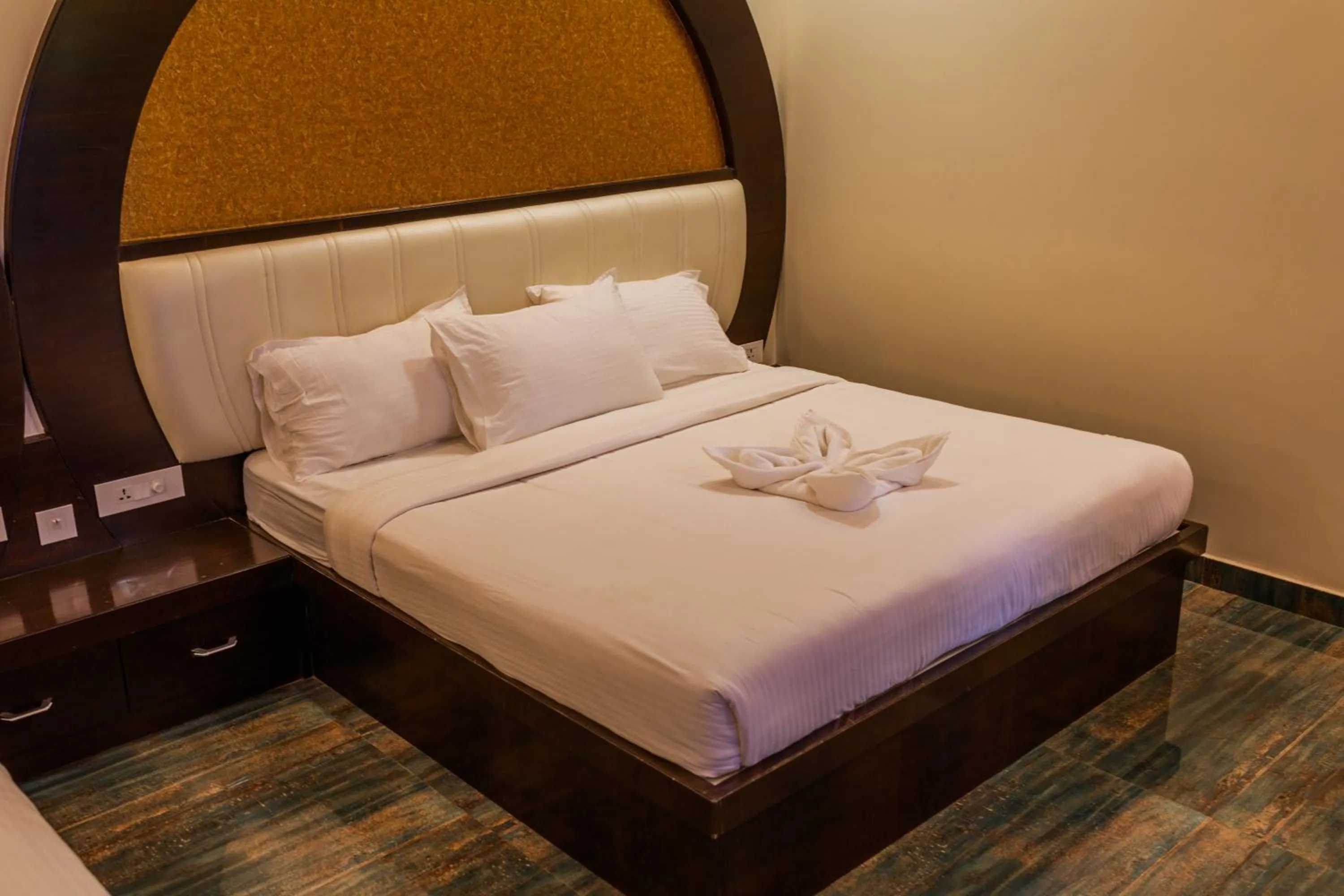 Bed in SR Jungle Resort