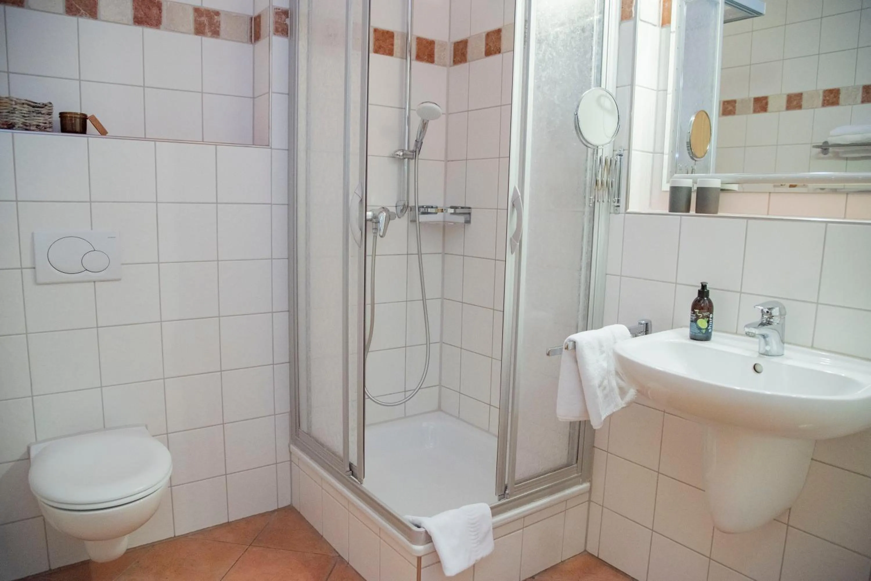 Bathroom in Landpension Birnthaler