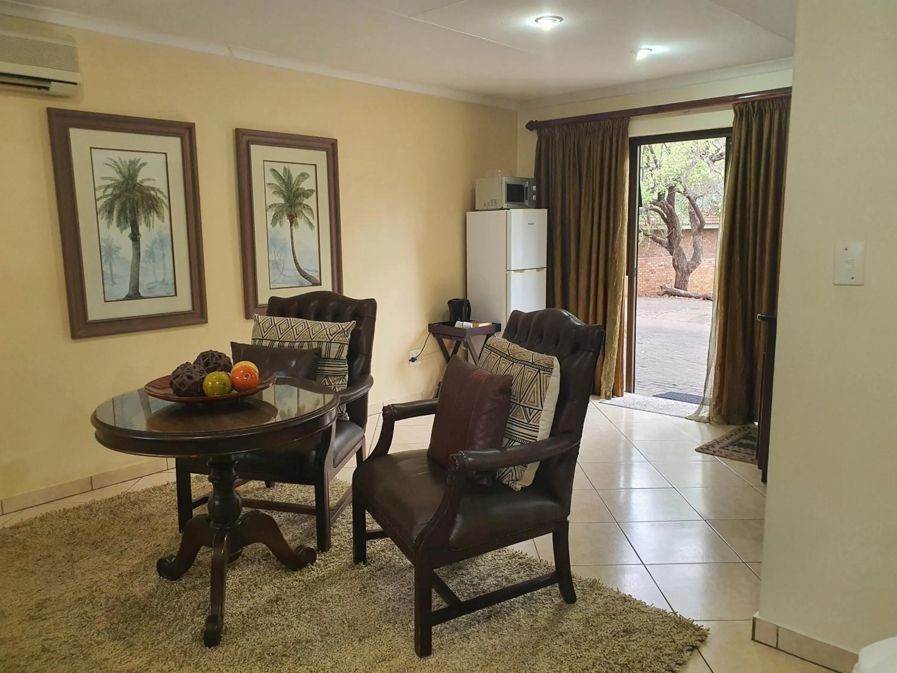 Seating area in Selati 103 Guest Cottages