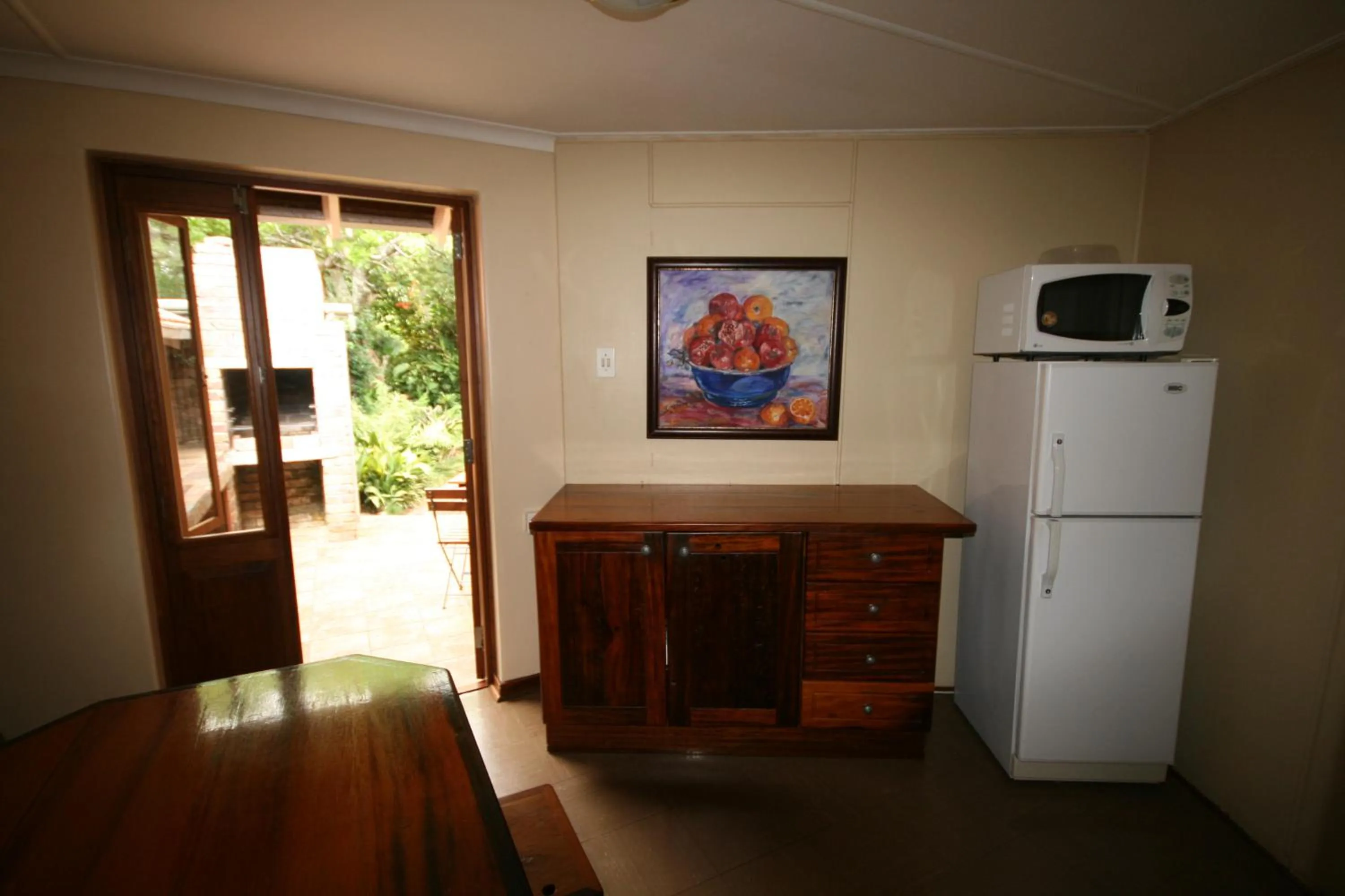 Kitchen or kitchenette in Selati 103 Guest Cottages