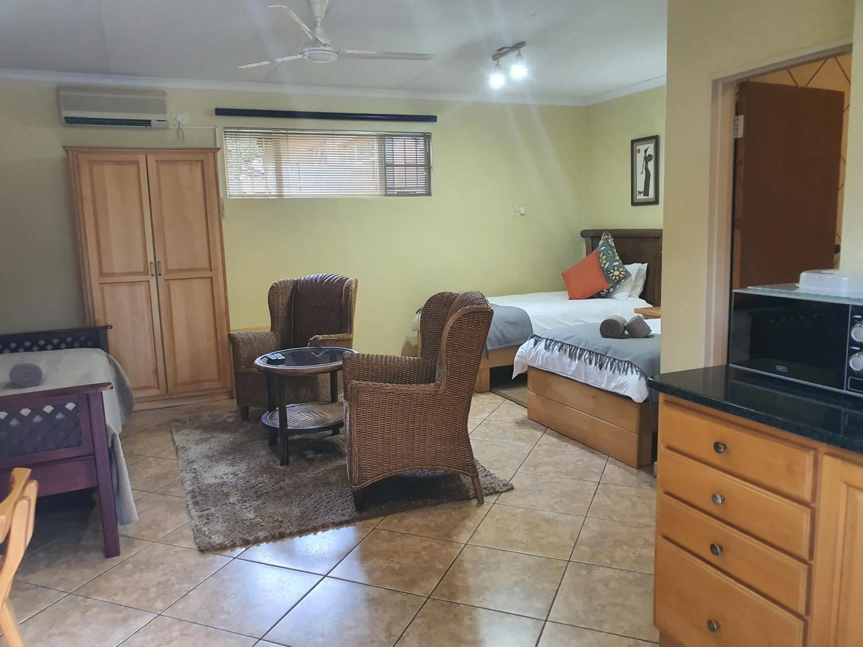 Photo of the whole room, Bed in Selati 103 Guest Cottages