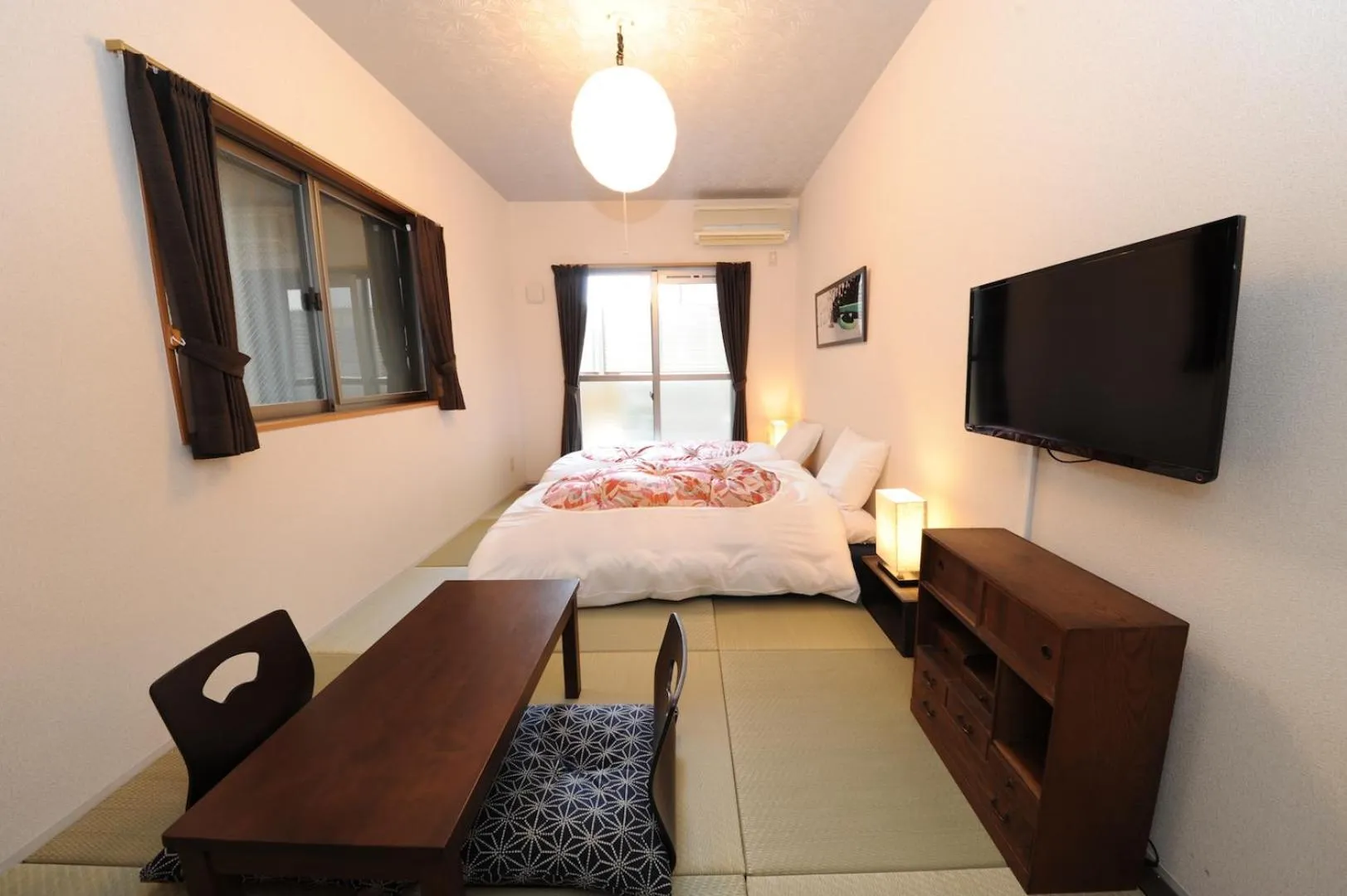 Bed in Viale Jurakumawari