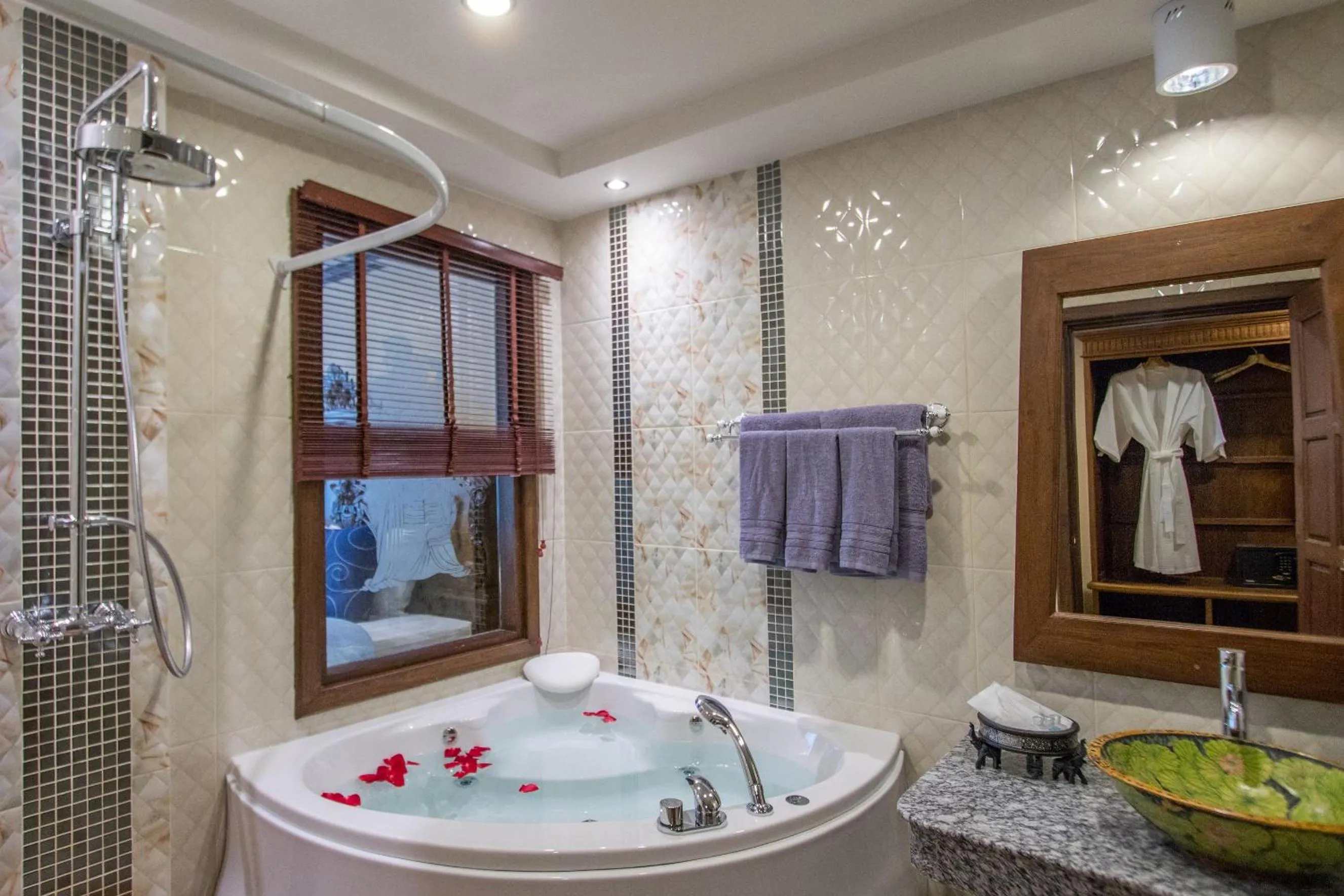 Bathroom in Thanyawintra Boutique and Spa