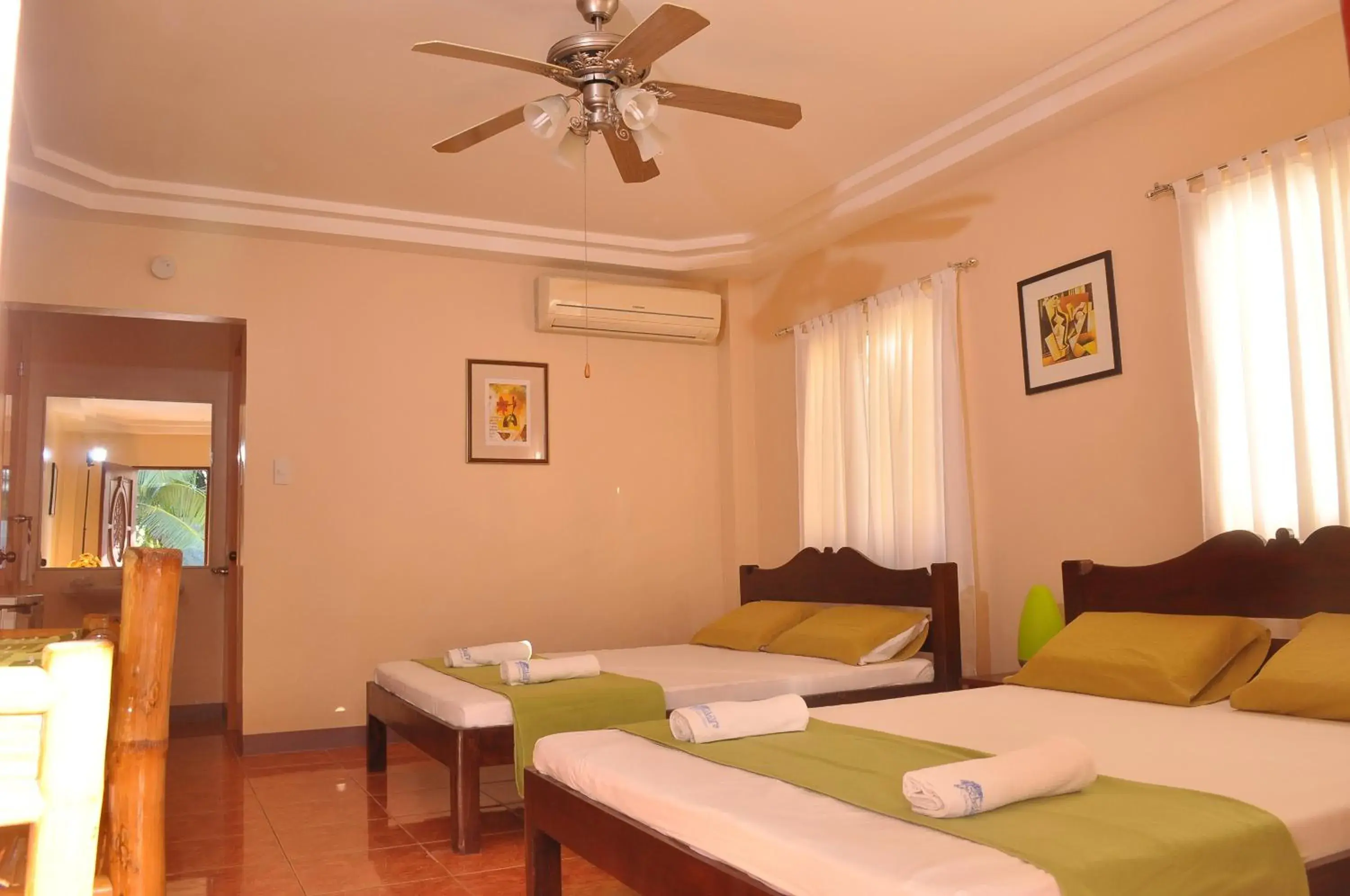 Photo of the whole room, Bed in SLAM'S Garden Dive Resort Photo of the whole room, Bed in SLAM'S Garden Dive Resort