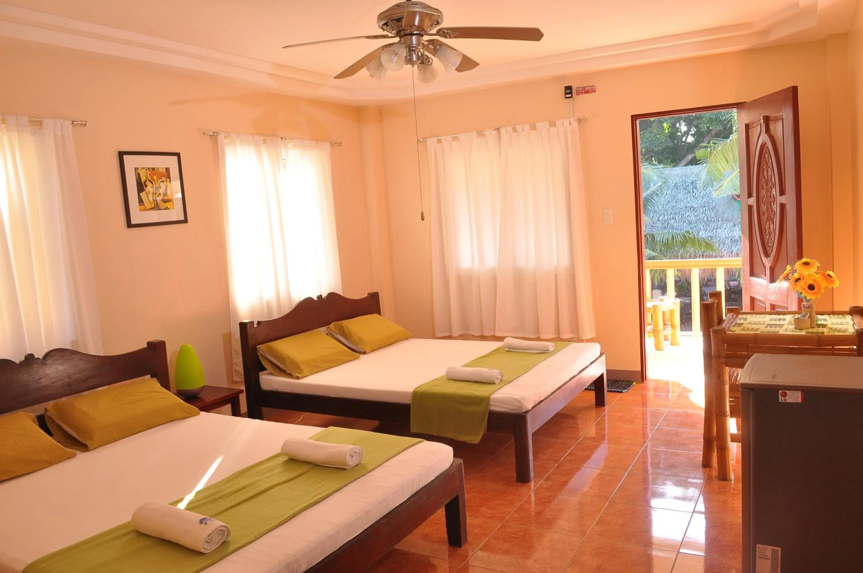 Photo of the whole room, Bed in SLAM'S Garden Dive Resort