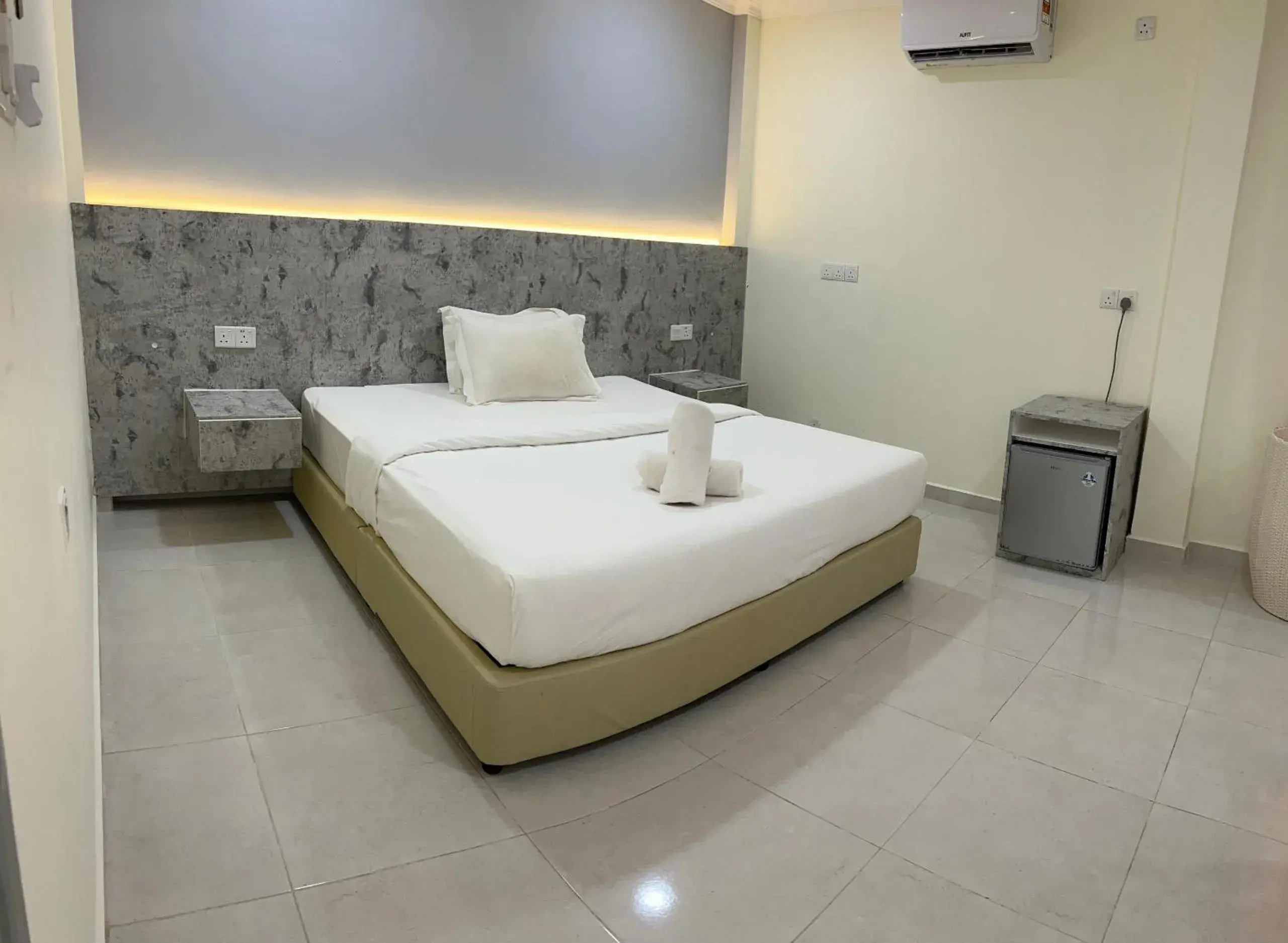 Photo of the whole room, Bed in D'Lima Beach Inn Photo of the whole room, Bed in D'Lima Beach Inn