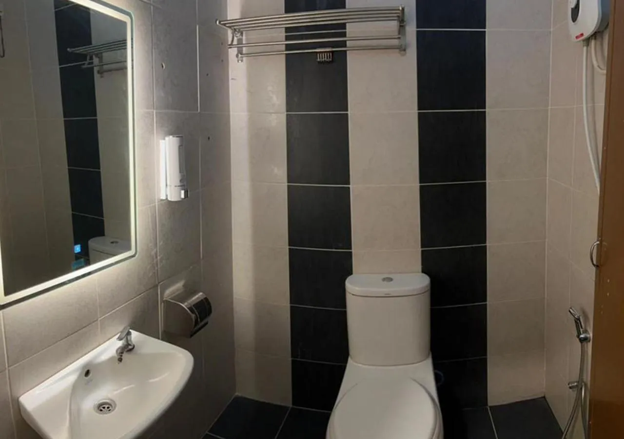 Bathroom in D'Lima Beach Inn