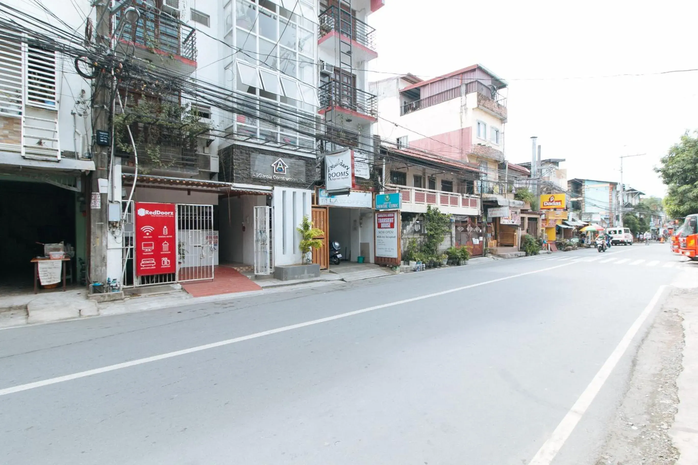 Street view in RedDoorz at DBuilders Rooms Ph1 Taguig Street view in RedDoorz at DBuilders Rooms Ph1 Taguig