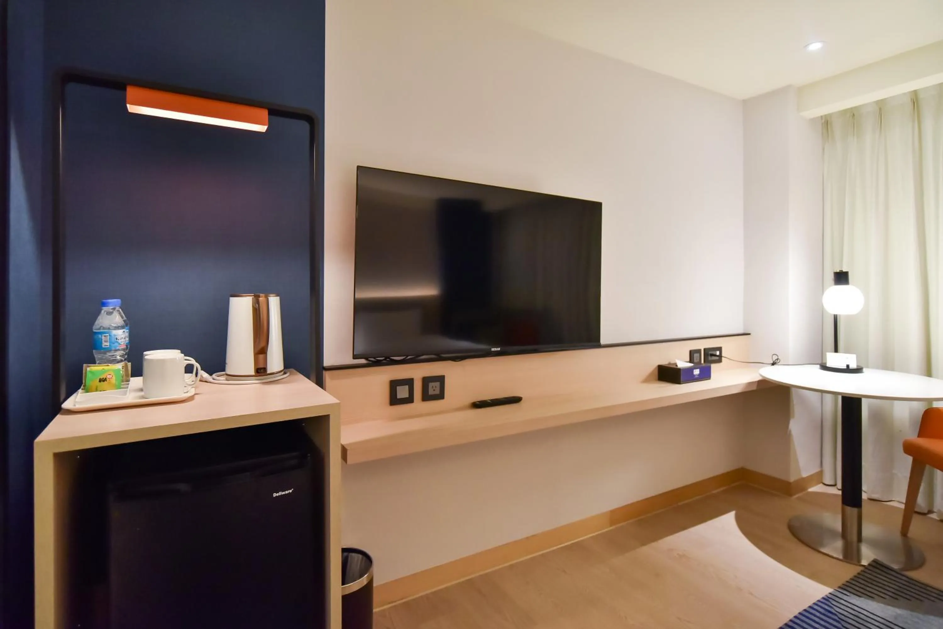 Holiday Inn Express Taipei Train Station by IHG