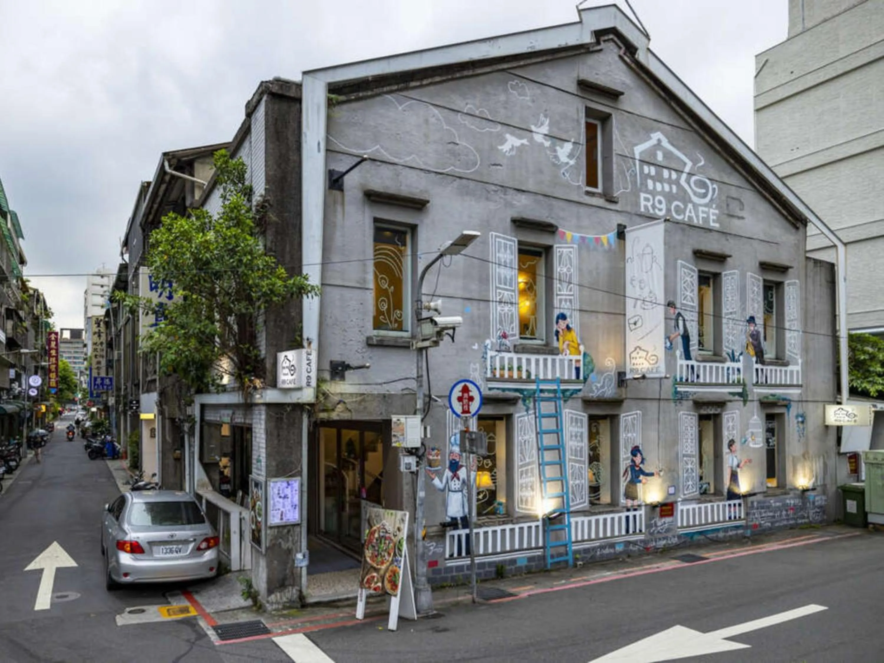 Nearby landmark in Holiday Inn Express Taipei Train Station by IHG