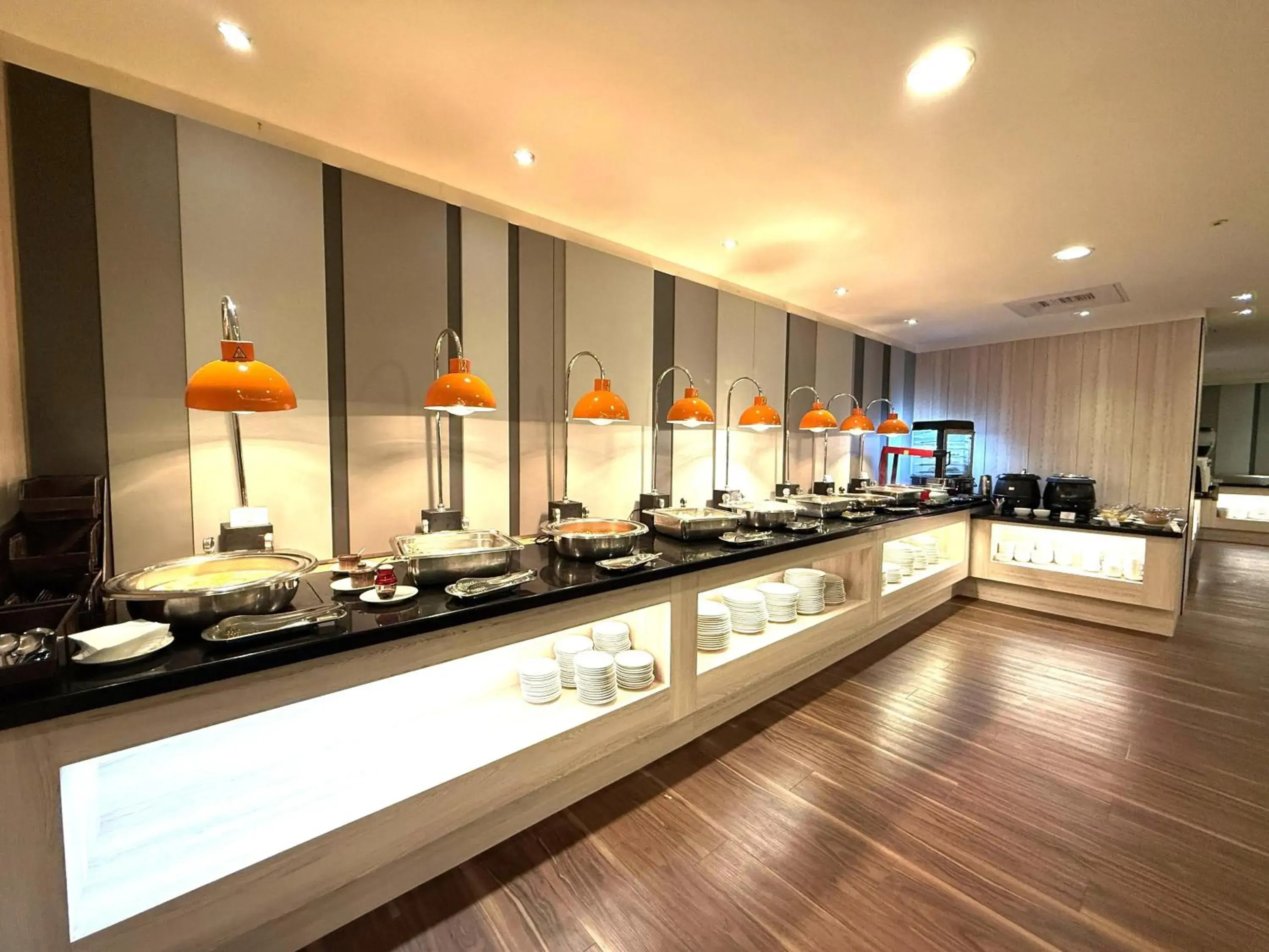 Restaurant/places to eat in Holiday Inn Express Taipei Train Station by IHG Restaurant/places to eat in Holiday Inn Express Taipei Train Station by IHG