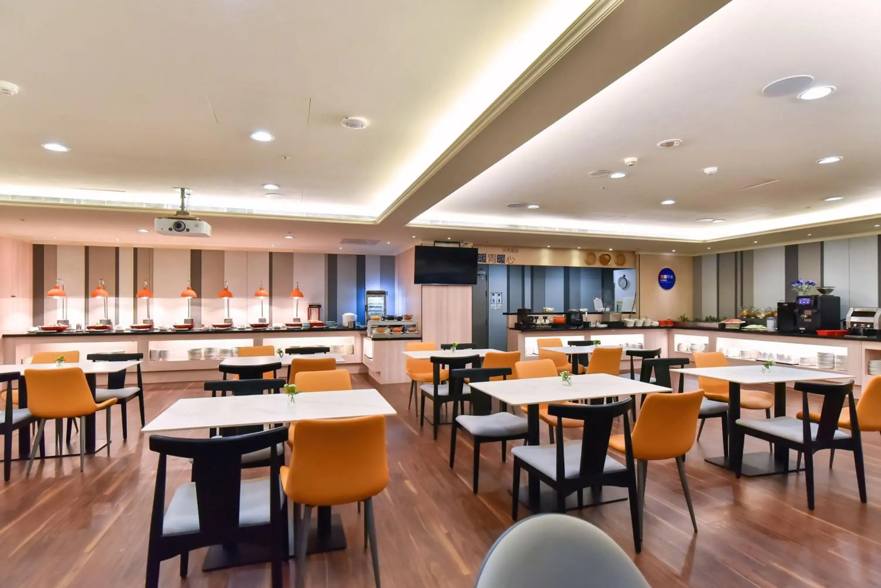 Restaurant/places to eat in Holiday Inn Express Taipei Train Station by IHG Restaurant/places to eat in Holiday Inn Express Taipei Train Station by IHG
