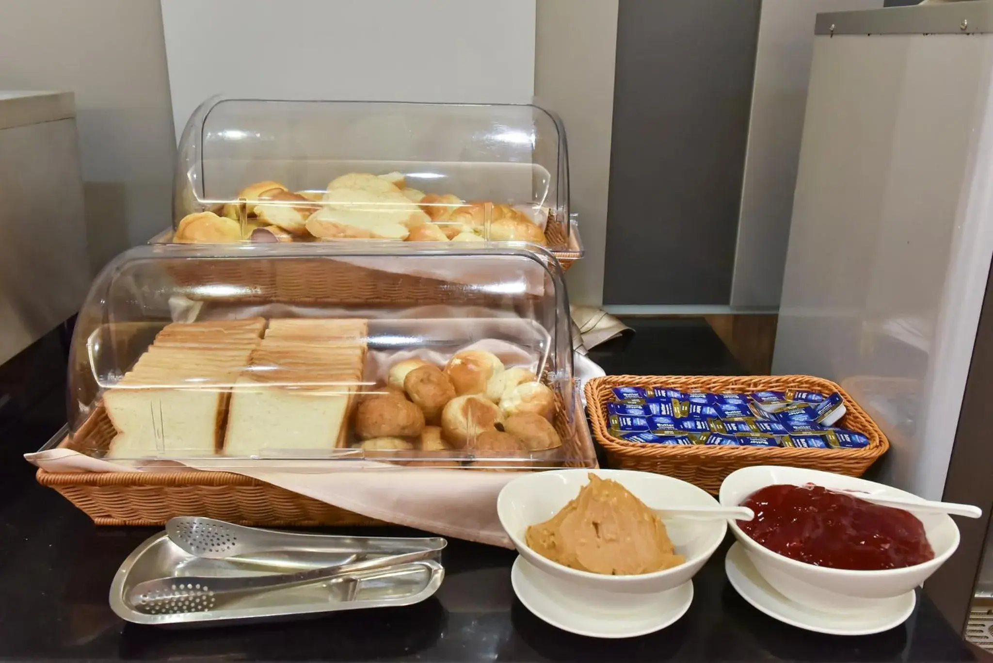 Breakfast in Holiday Inn Express Taipei Train Station by IHG Breakfast in Holiday Inn Express Taipei Train Station by IHG