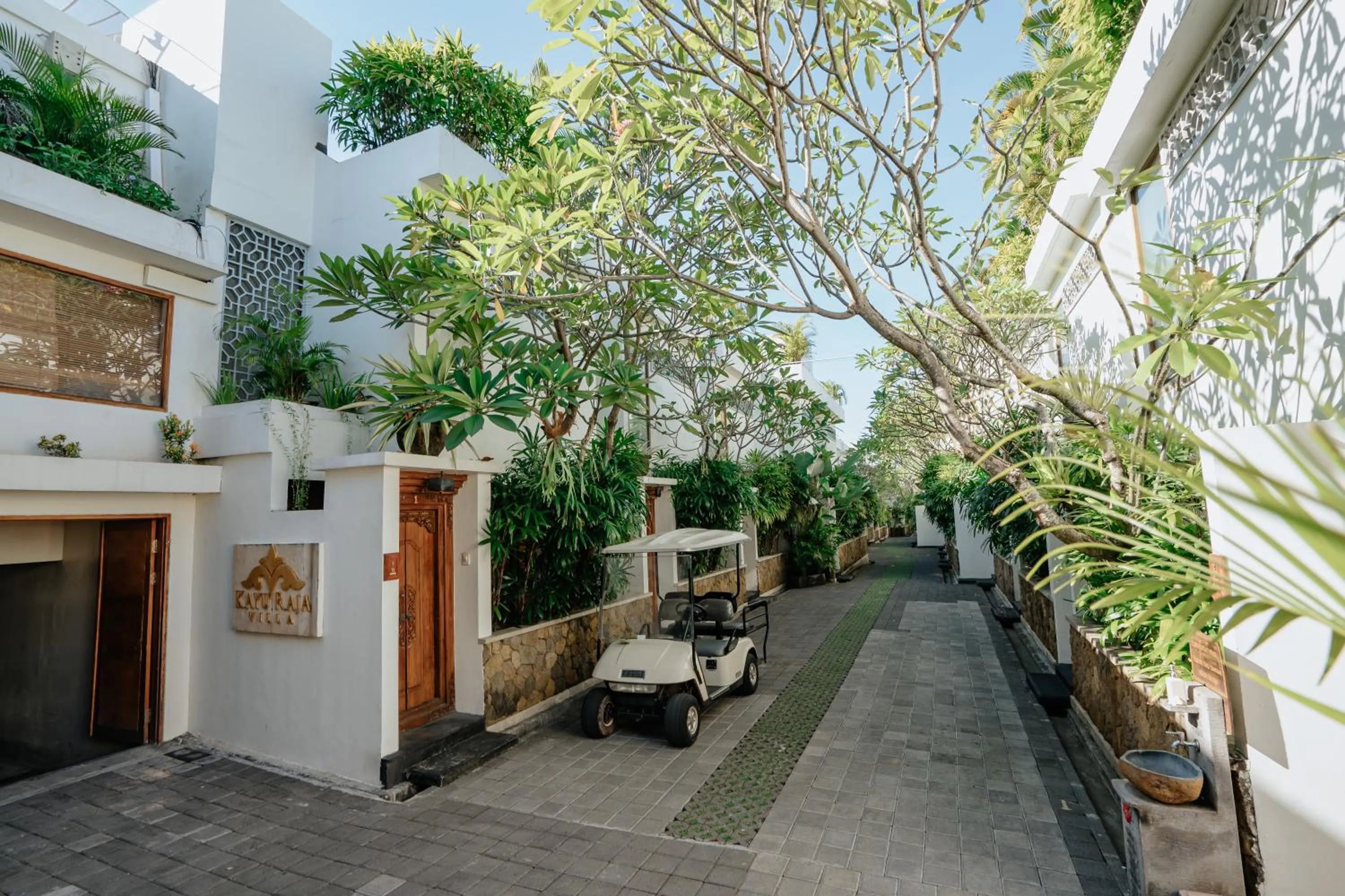 Property building in Villa Kayu Raja