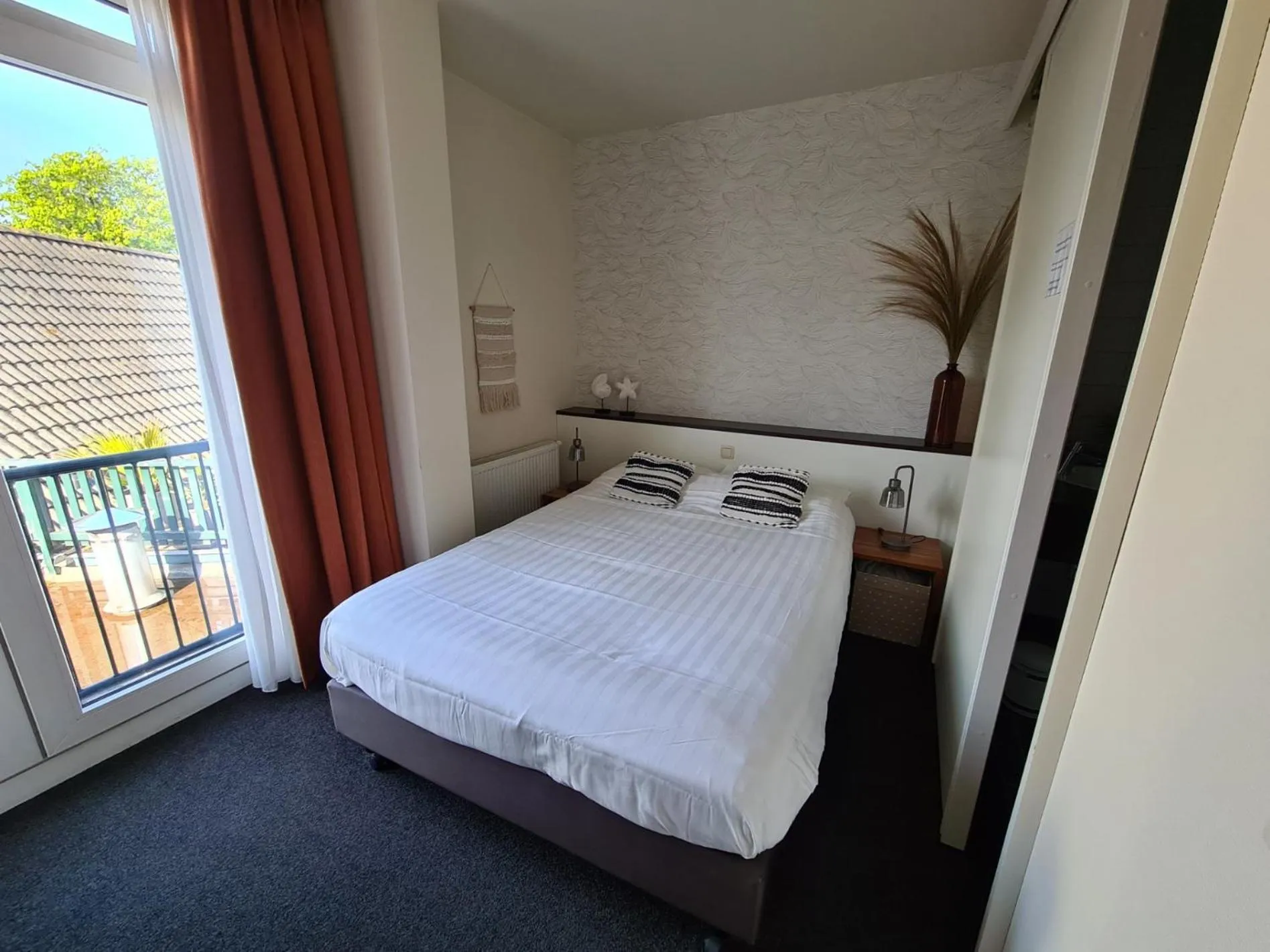 Property building, Bed in Boutique Hotel De Raetskamer