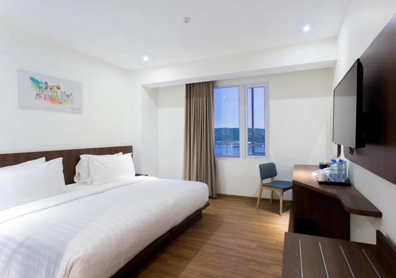 Bedroom, Bed in Hotel Santika Premiere Ambon