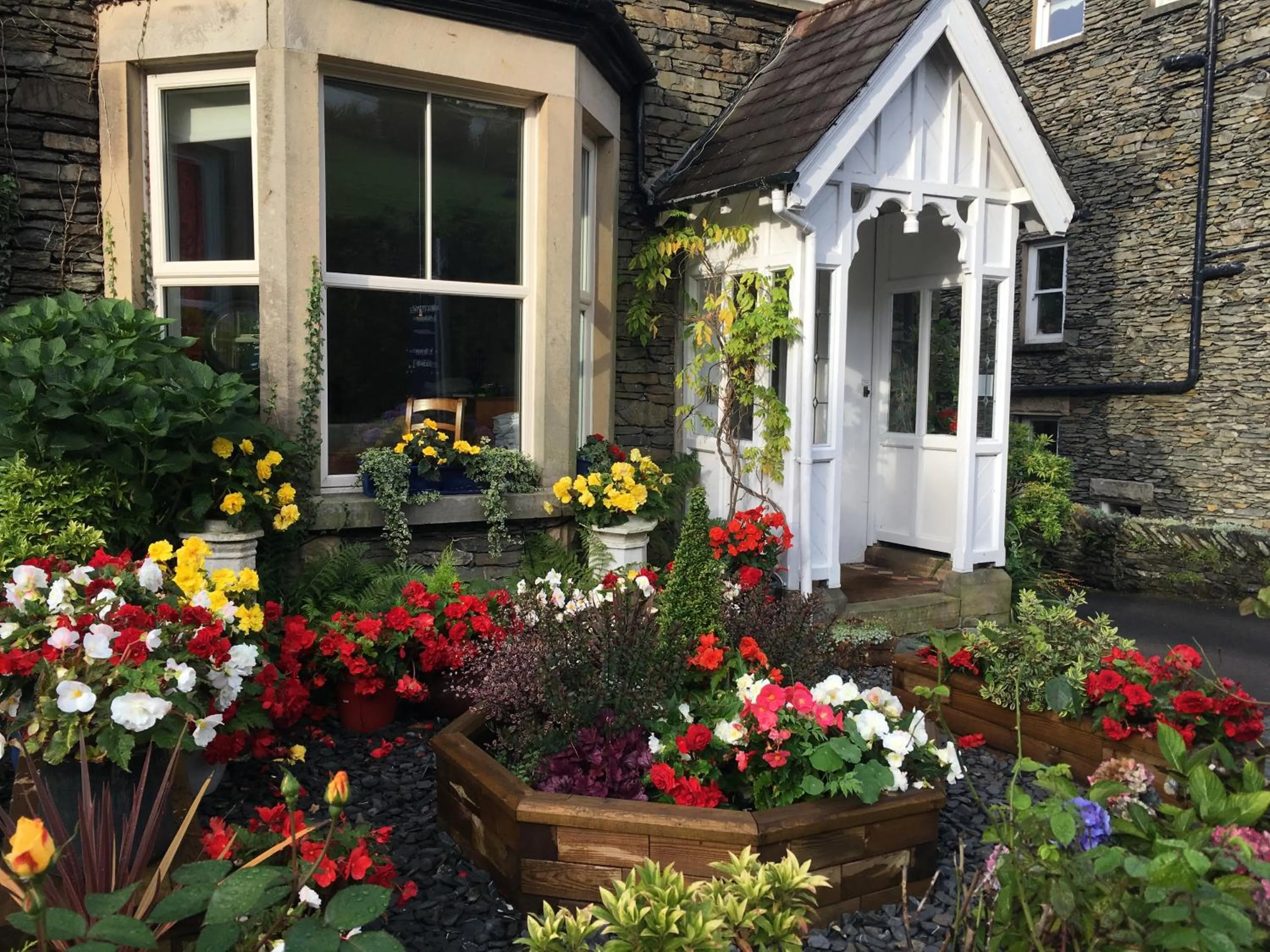Facade/entrance in May Cottage B&B