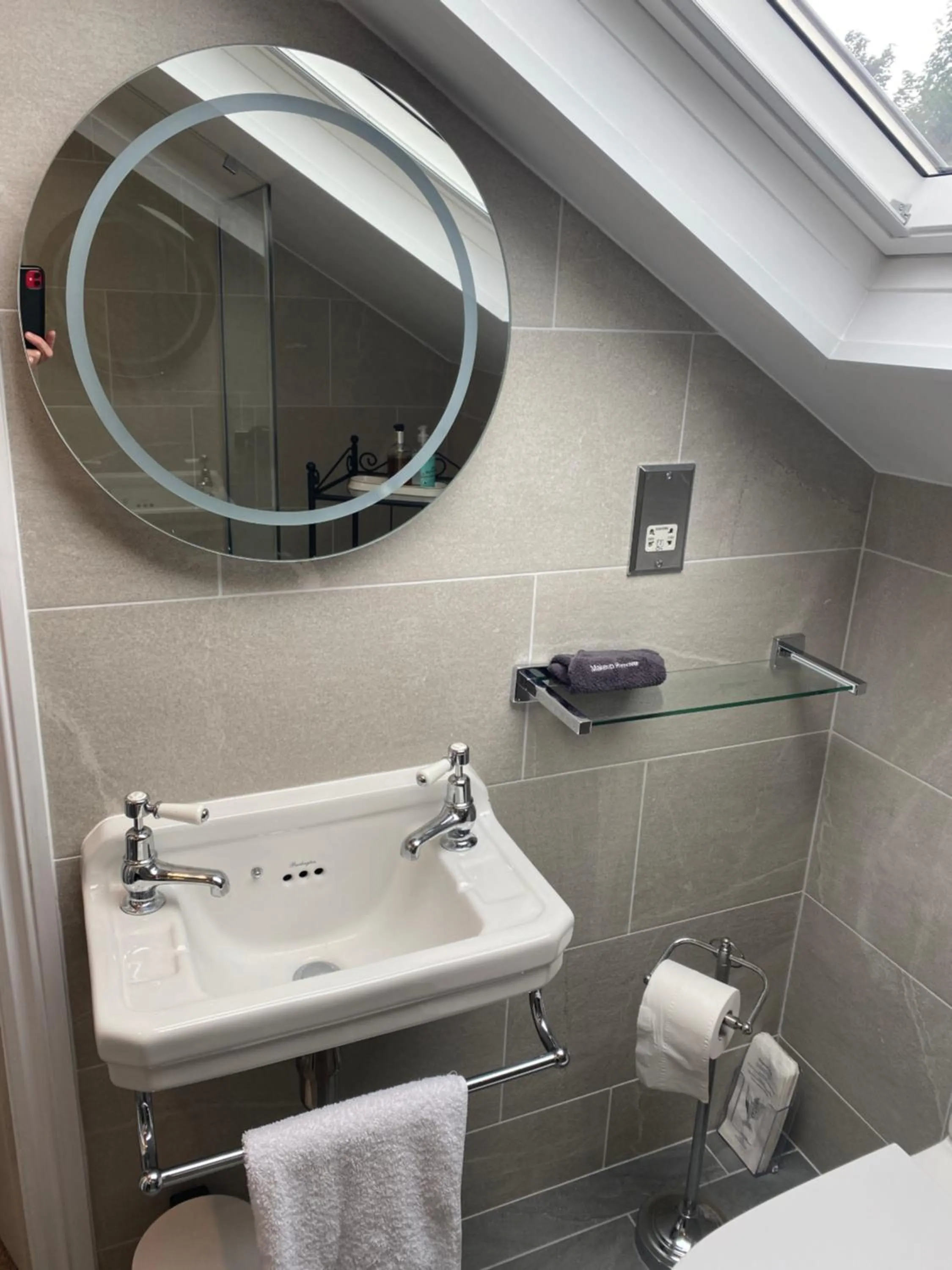 Shower in May Cottage B&B