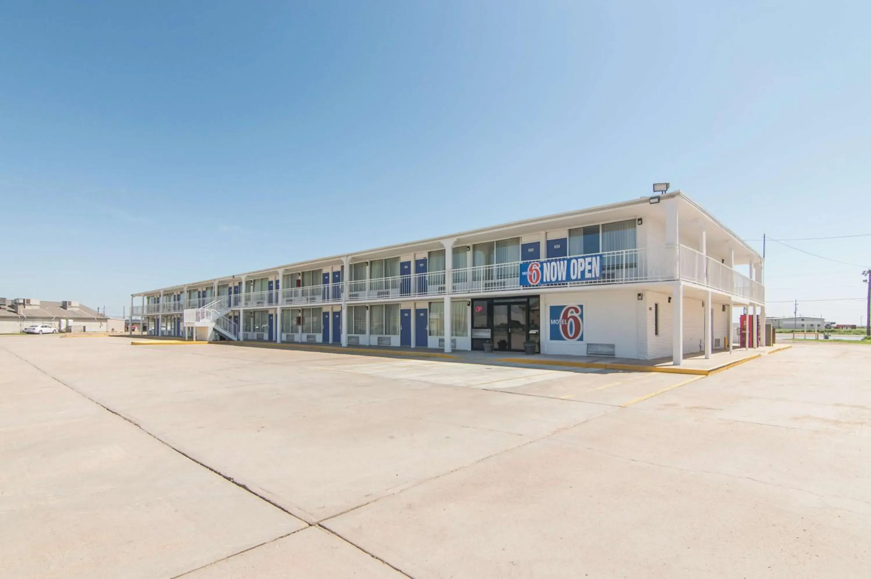 Property building in Motel 6-Liberal, KS Property building in Motel 6-Liberal, KS