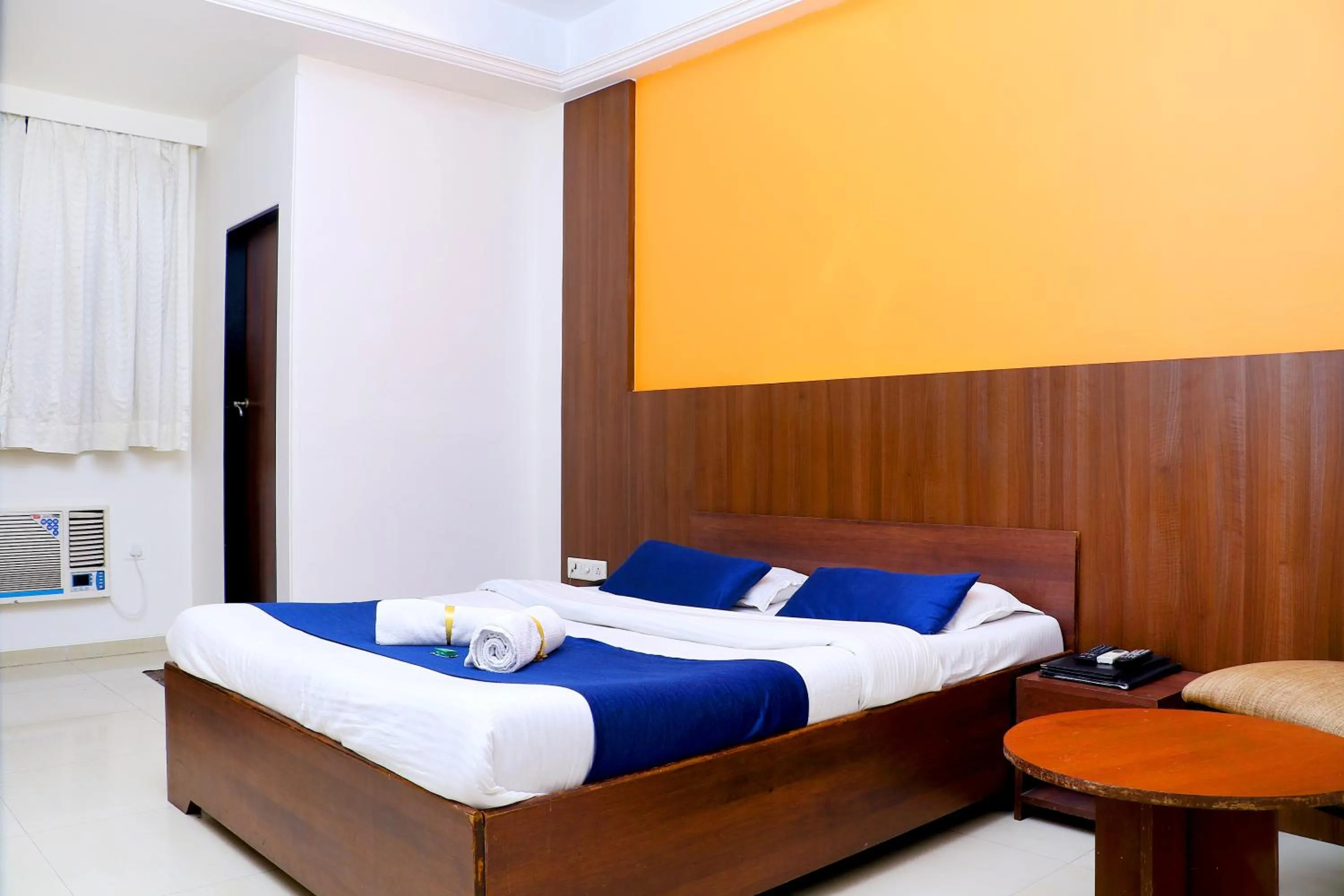 Photo of the whole room, Bed in Hotel Alka Residency