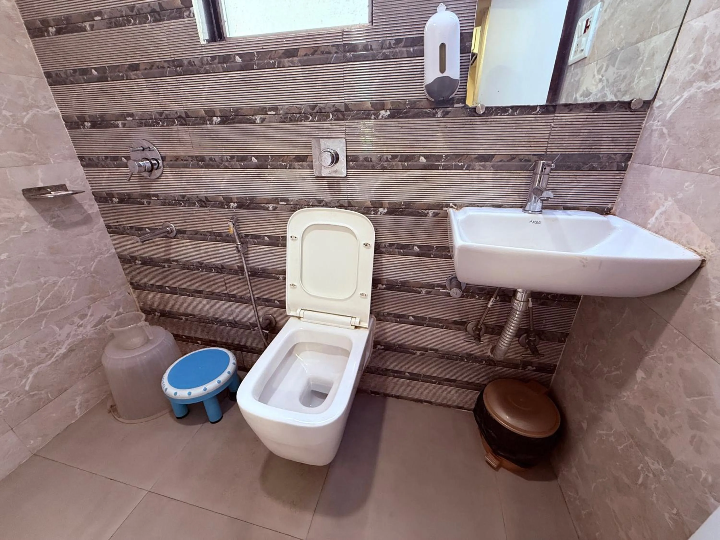 Toilet in Hotel Alka Residency