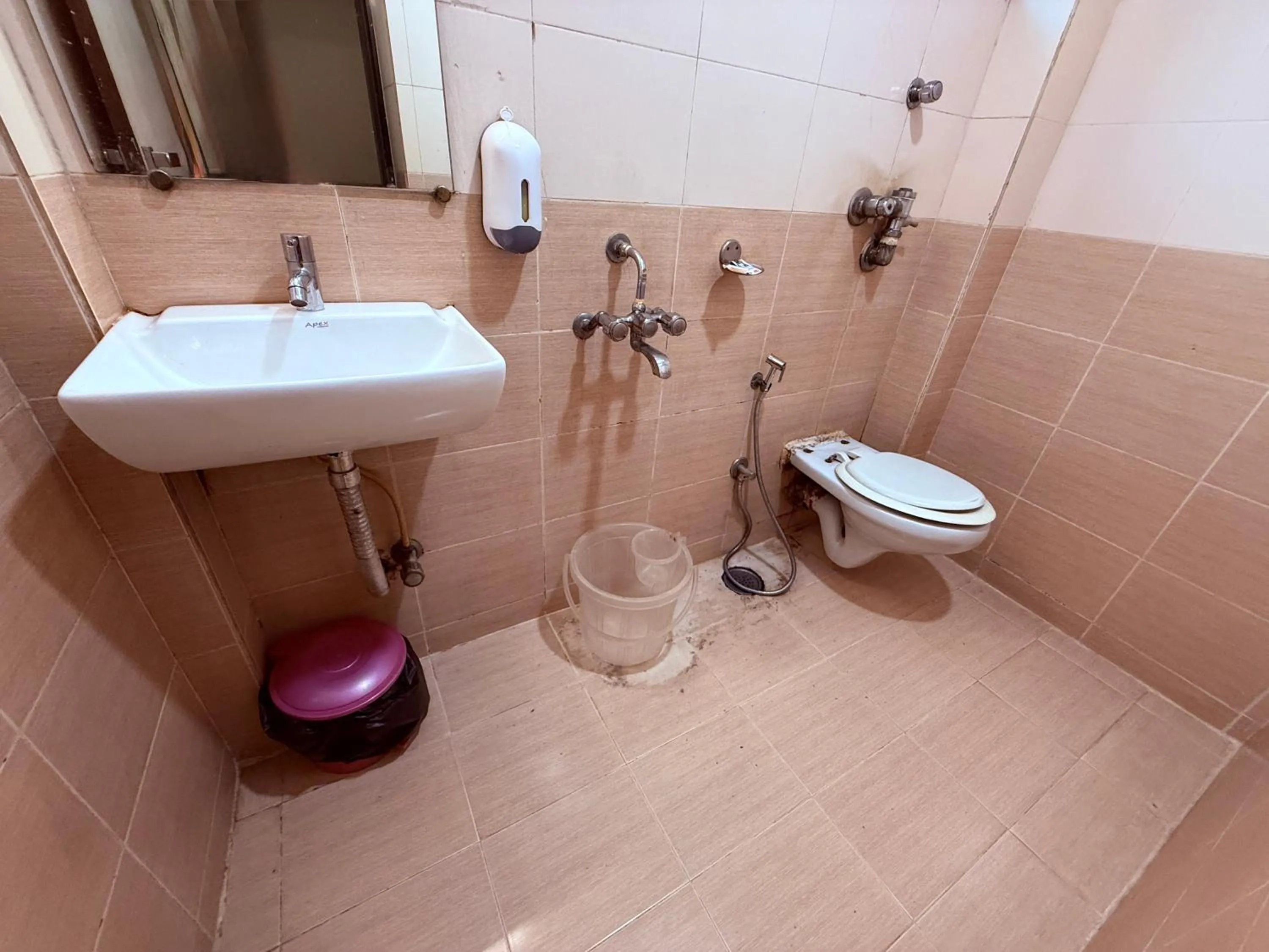 Toilet in Hotel Alka Residency