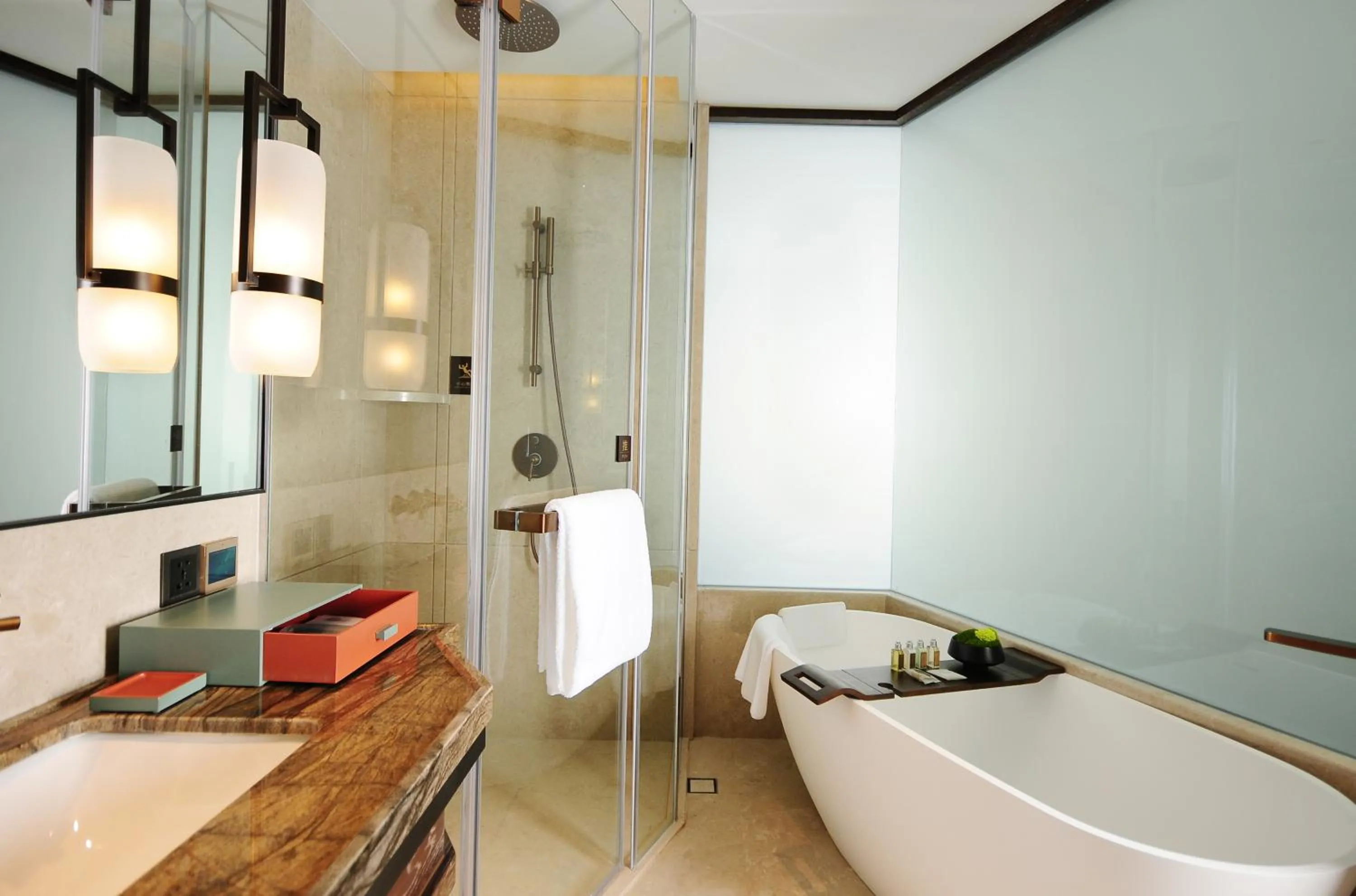 Bathroom in CYNN XANADU Hotel Chengdu