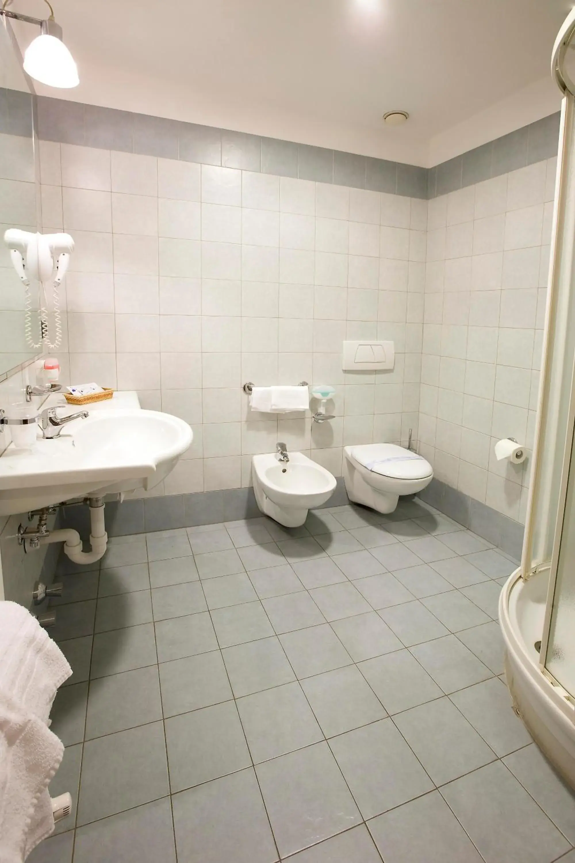 Standard Twin Room in Hotel Gallia Standard Twin Room in Hotel Gallia