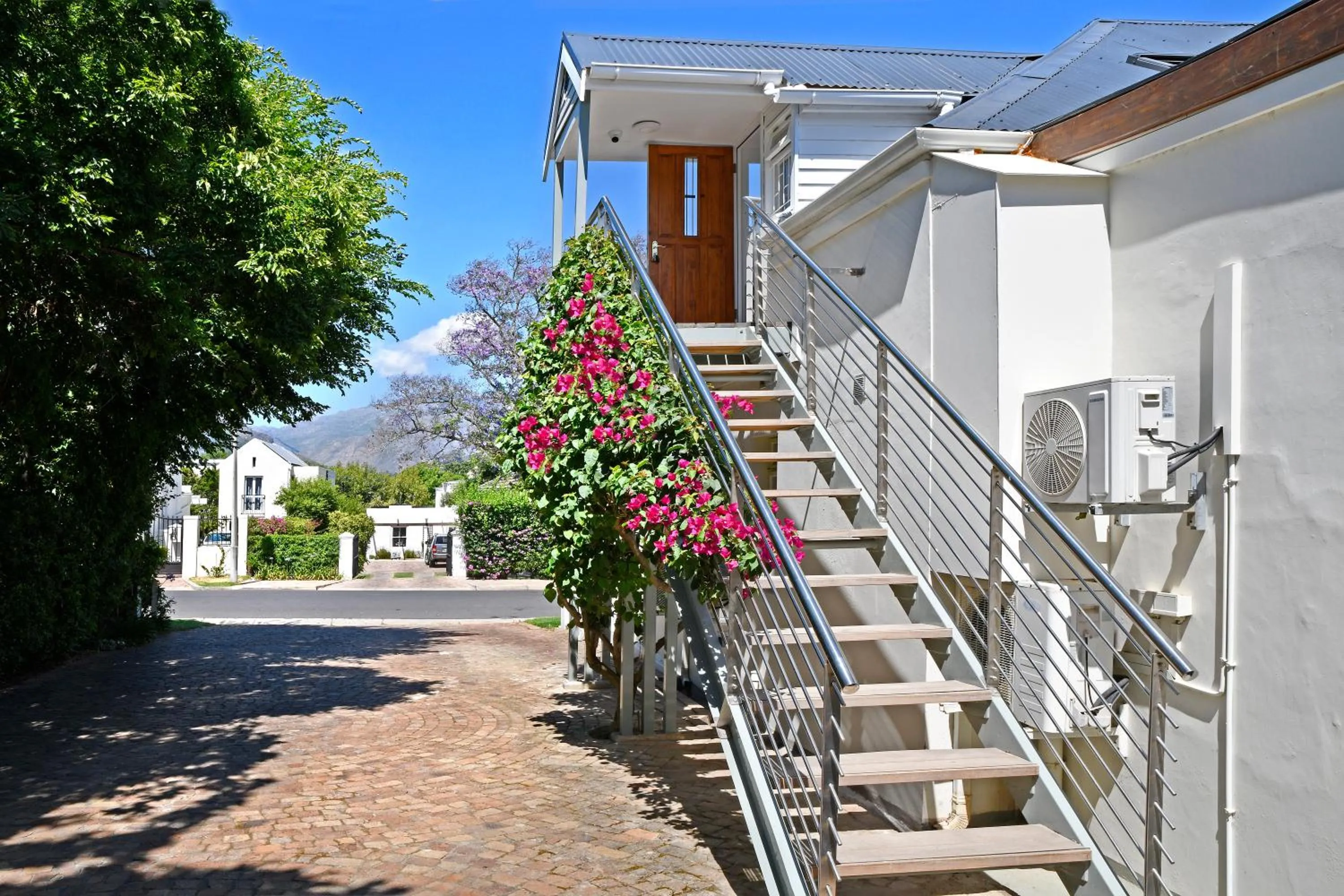 Facade/entrance in The Coach House