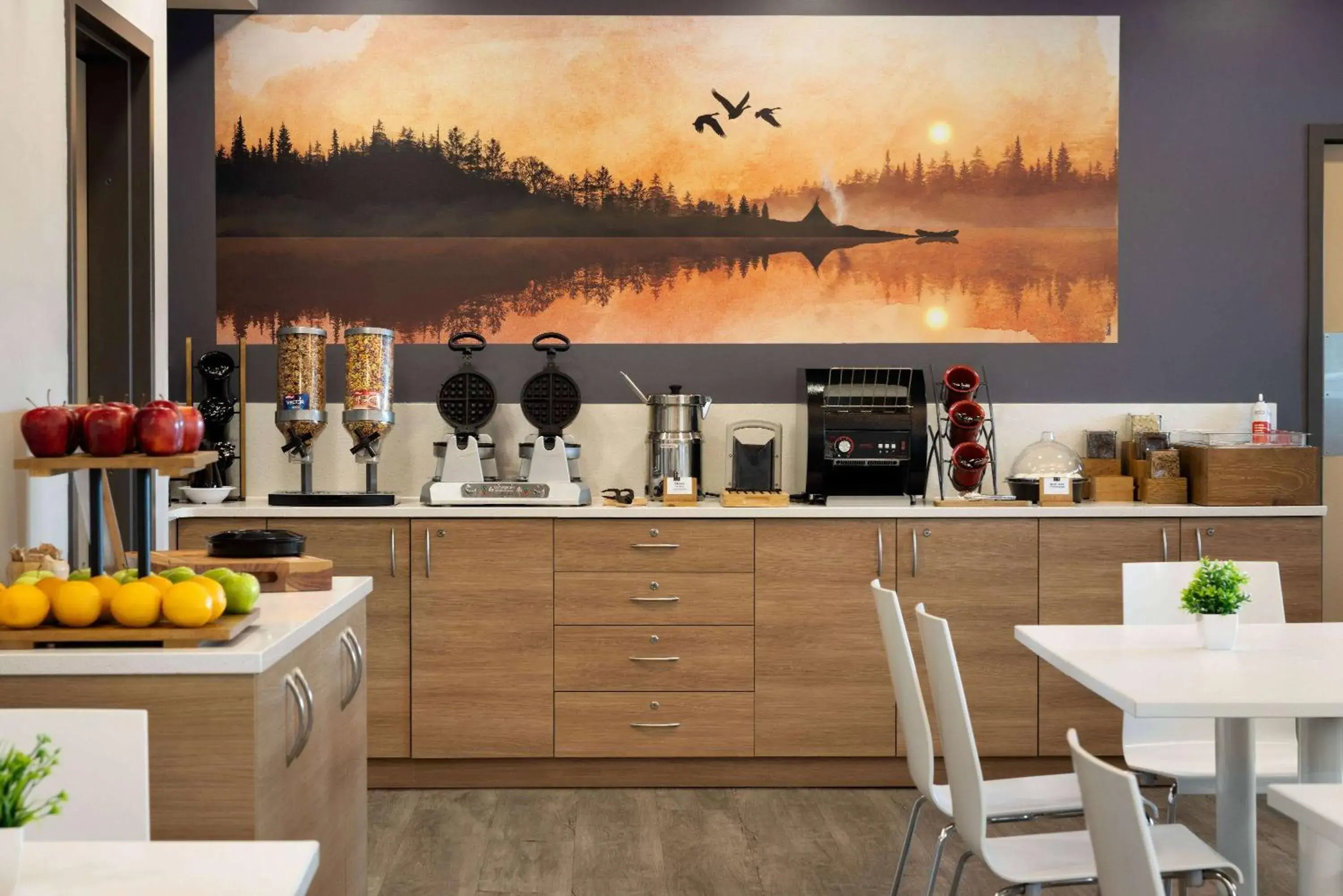 Breakfast in Microtel Inn & Suites by Wyndham Val-d Or Breakfast in Microtel Inn & Suites by Wyndham Val-d Or