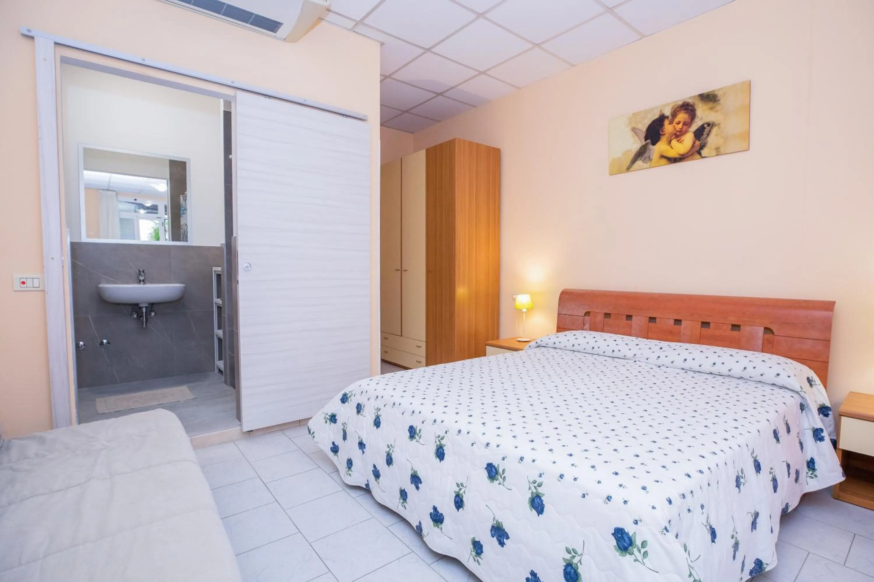 Bed in Residence Daniele