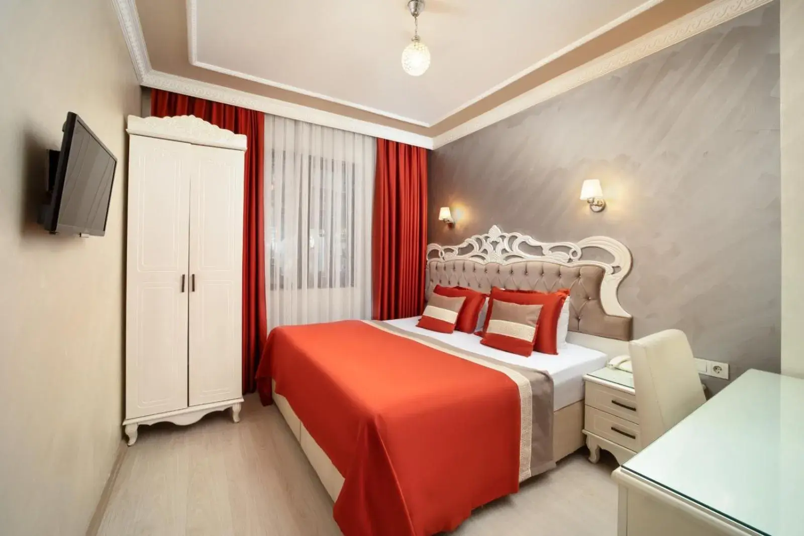 Bed in Deluxe Newport Hotel - Old City Bed in Deluxe Newport Hotel - Old City