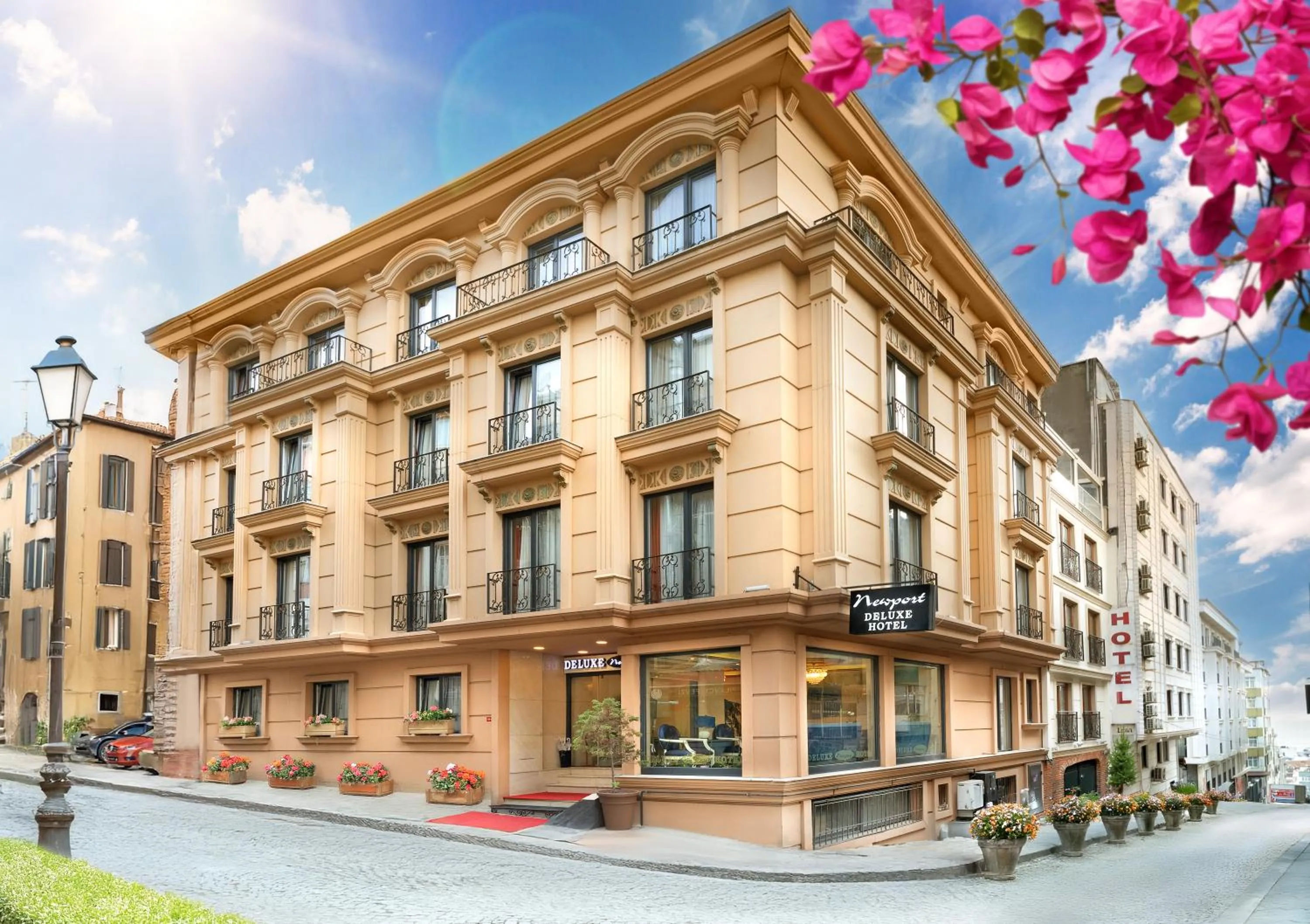 Property building in Deluxe Newport Hotel - Old City