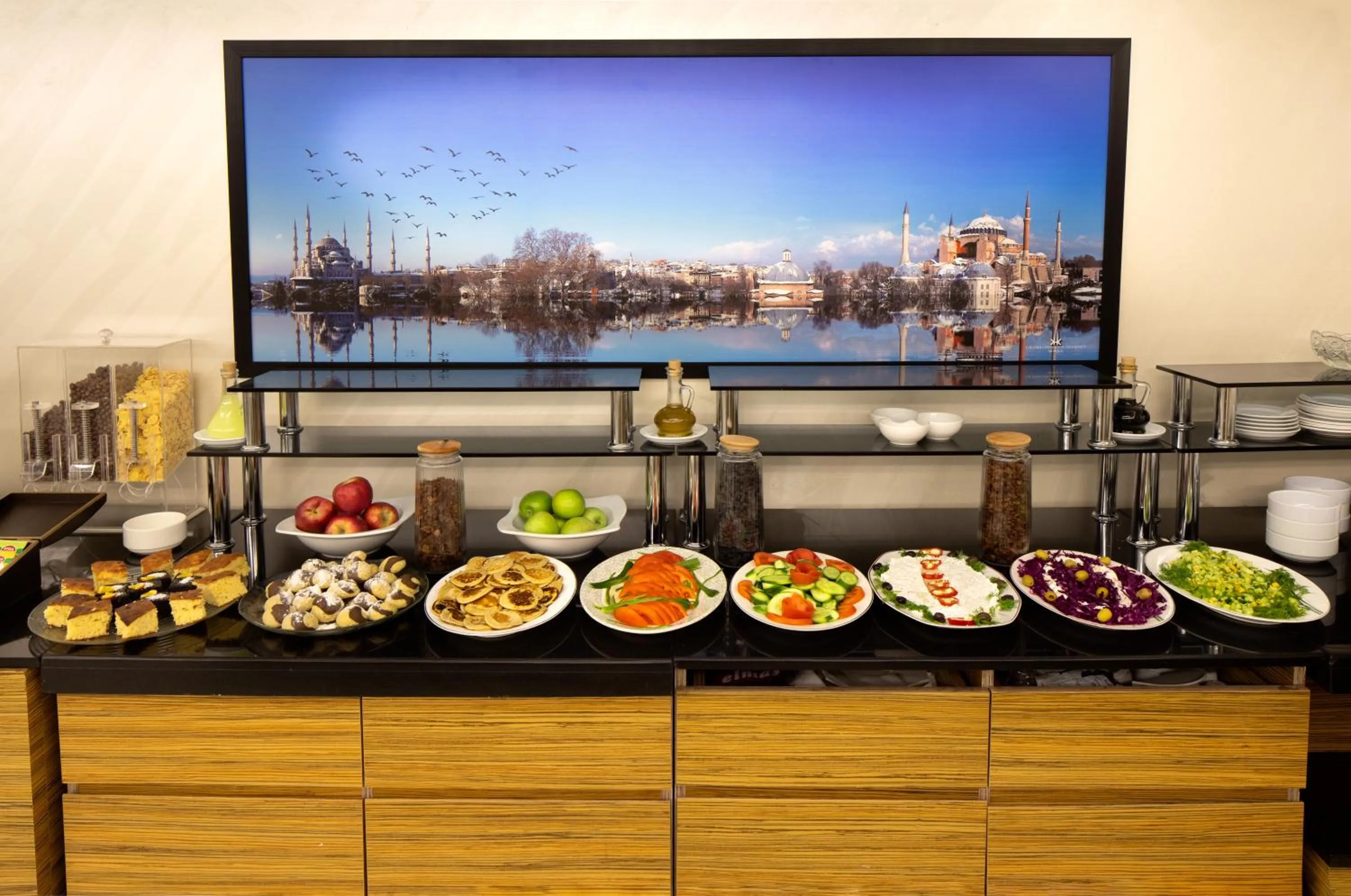 Buffet breakfast in Deluxe Newport Hotel - Old City