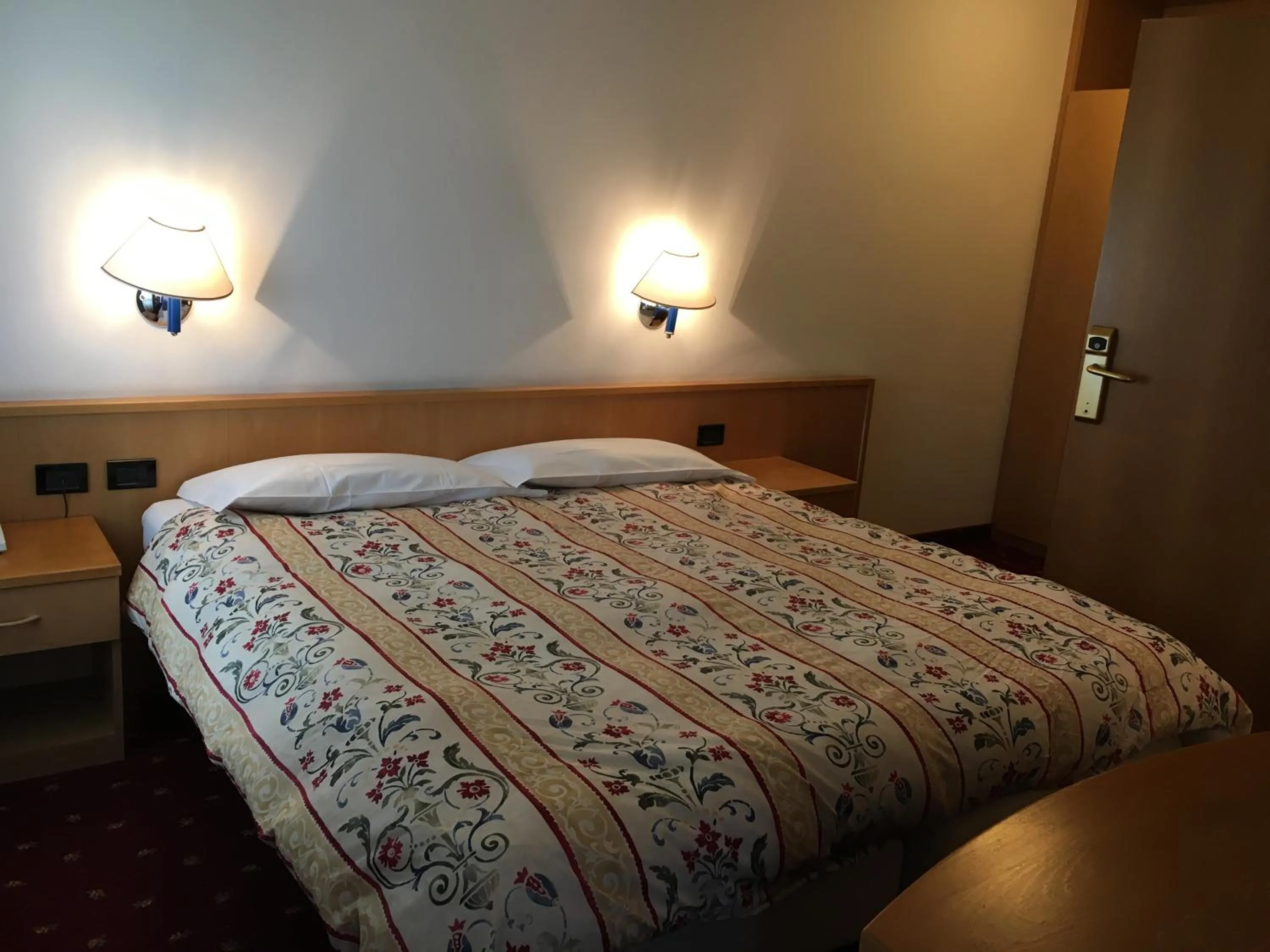 Bed in Garni Enrosadira