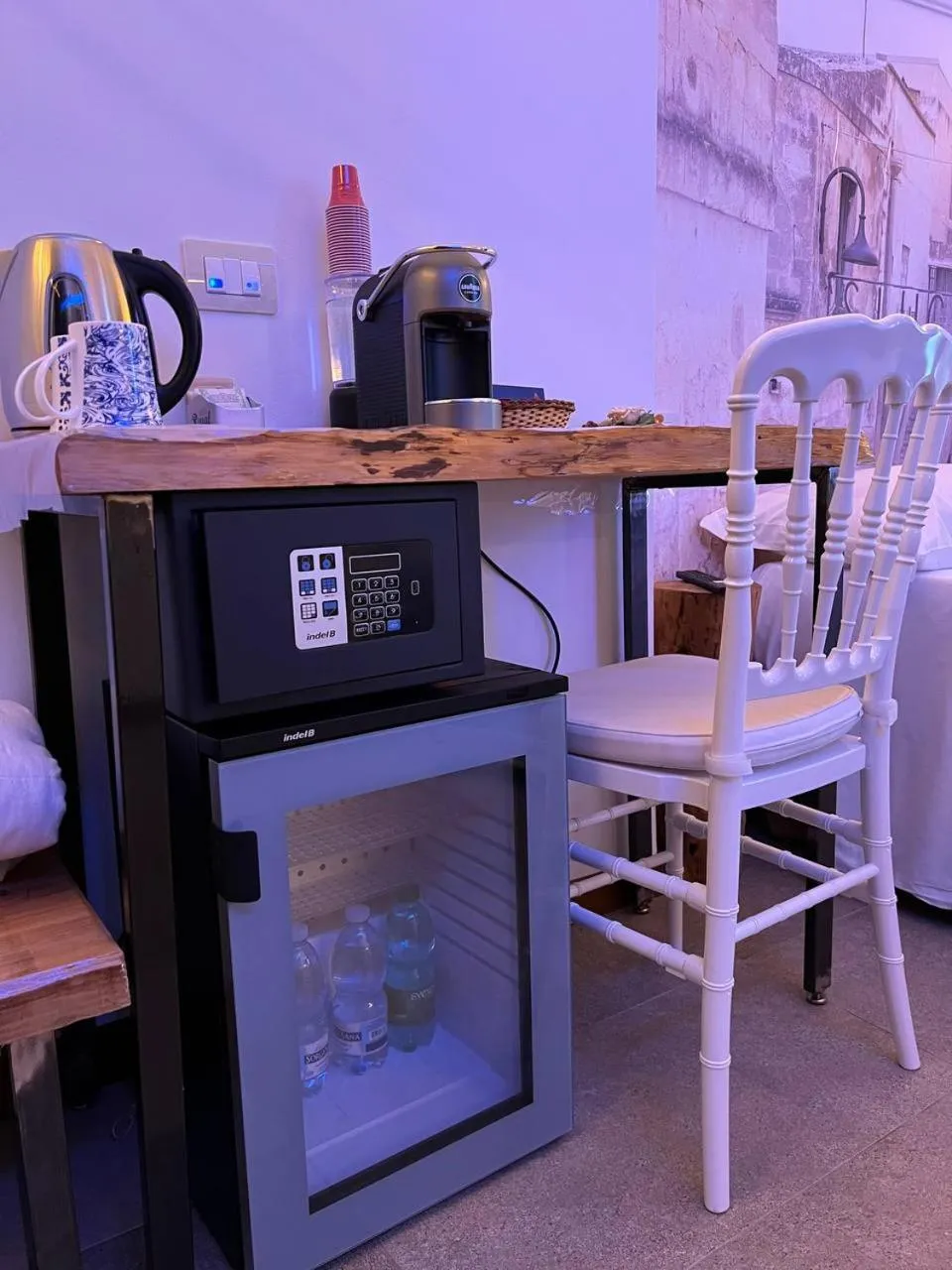 oven in The Bridge Suites