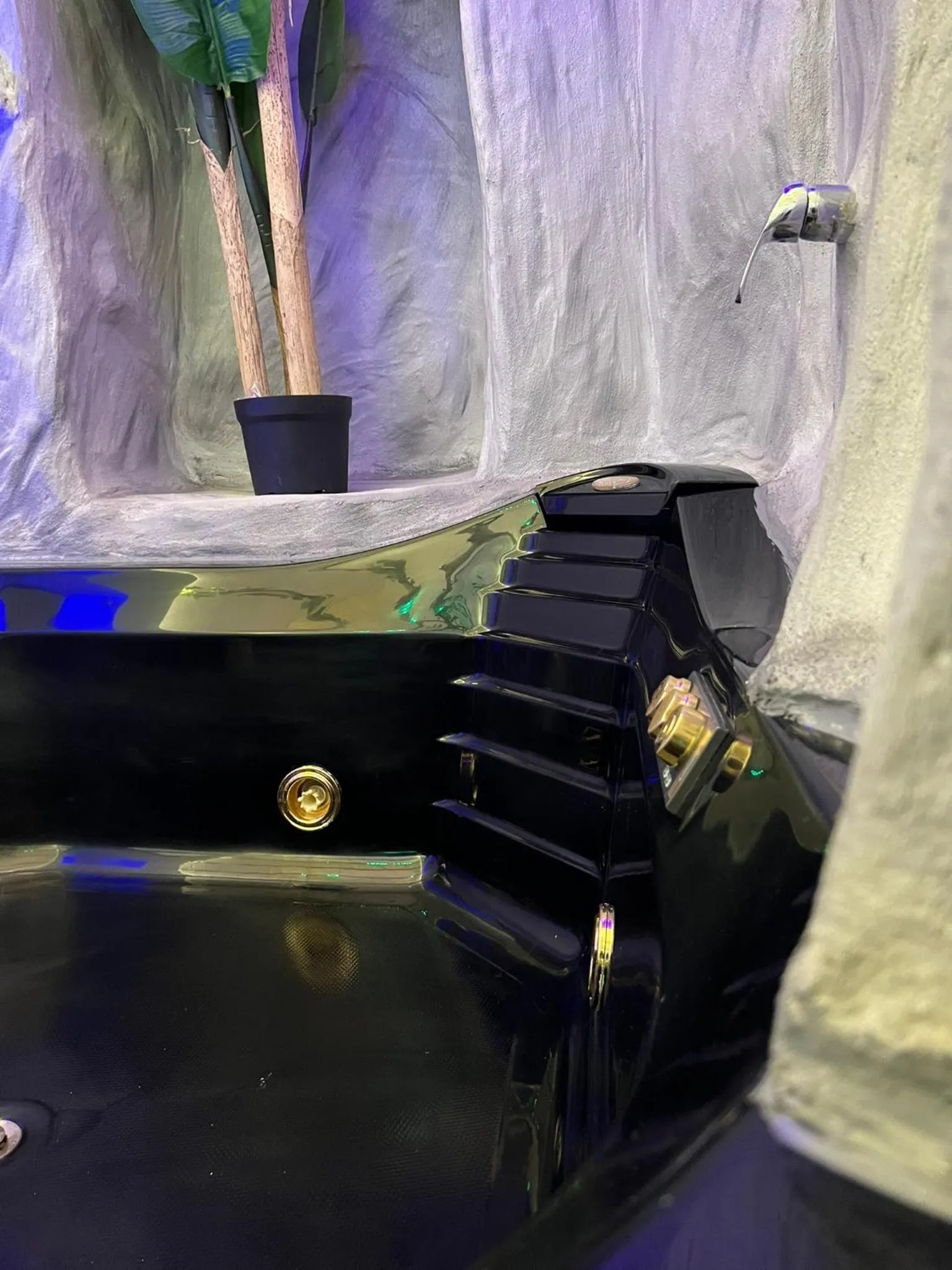 Hot Tub in The Bridge Suites