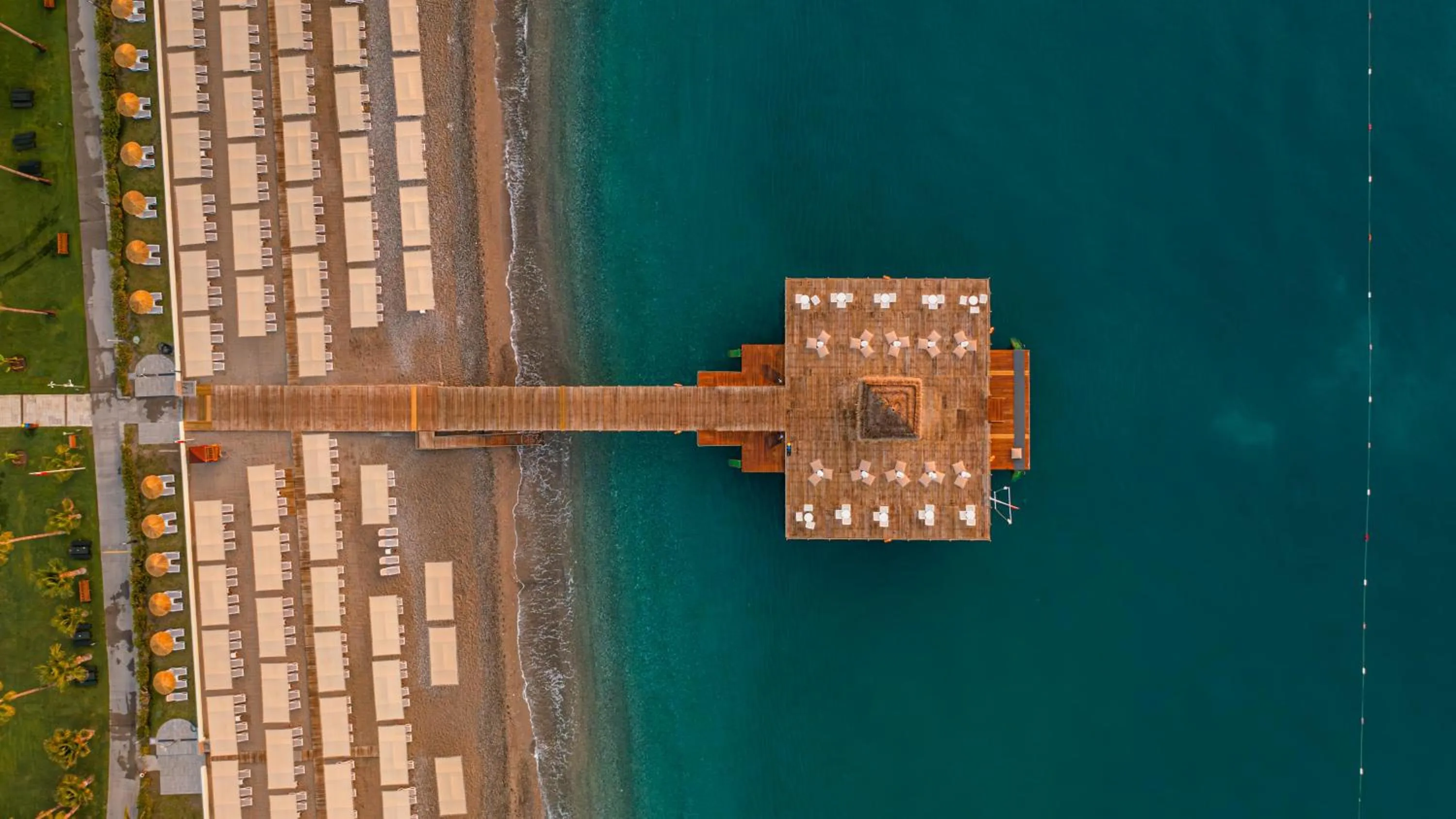 Beach in Mirage Park Resort-Ultra All Incl.