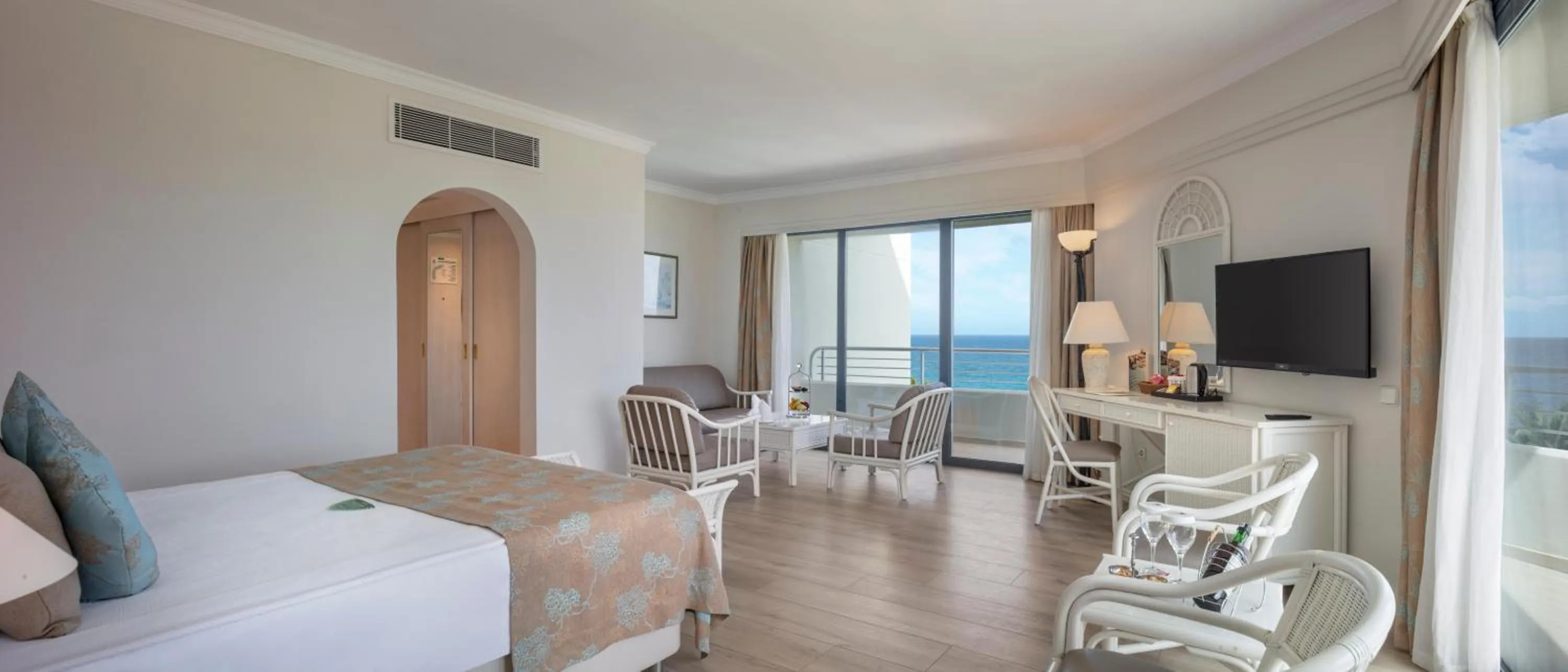 Photo of the whole room in Mirage Park Resort-Ultra All Incl.