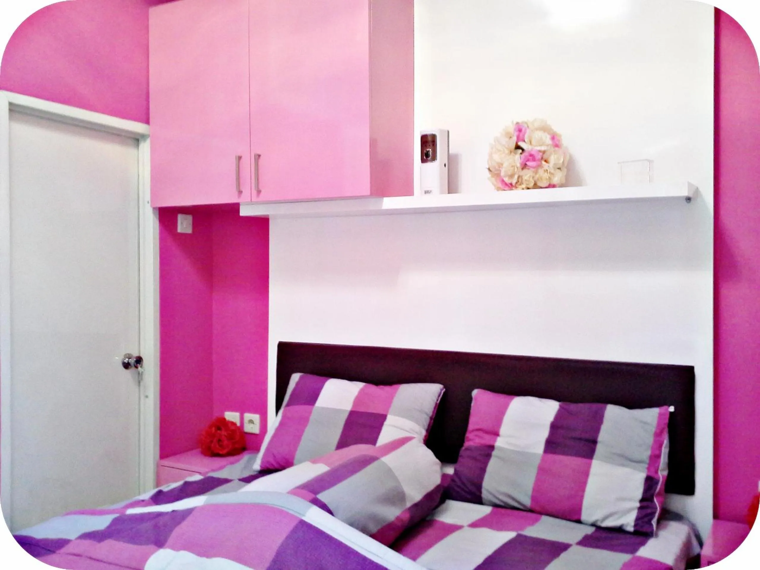 Bedroom, Bed in Kamargue Jakarta