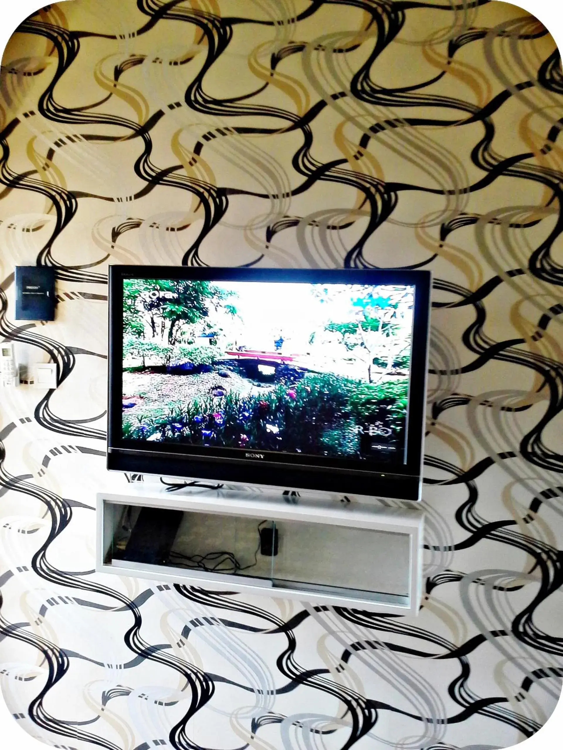Budget Double Room in Kamargue Jakarta Budget Double Room in Kamargue Jakarta