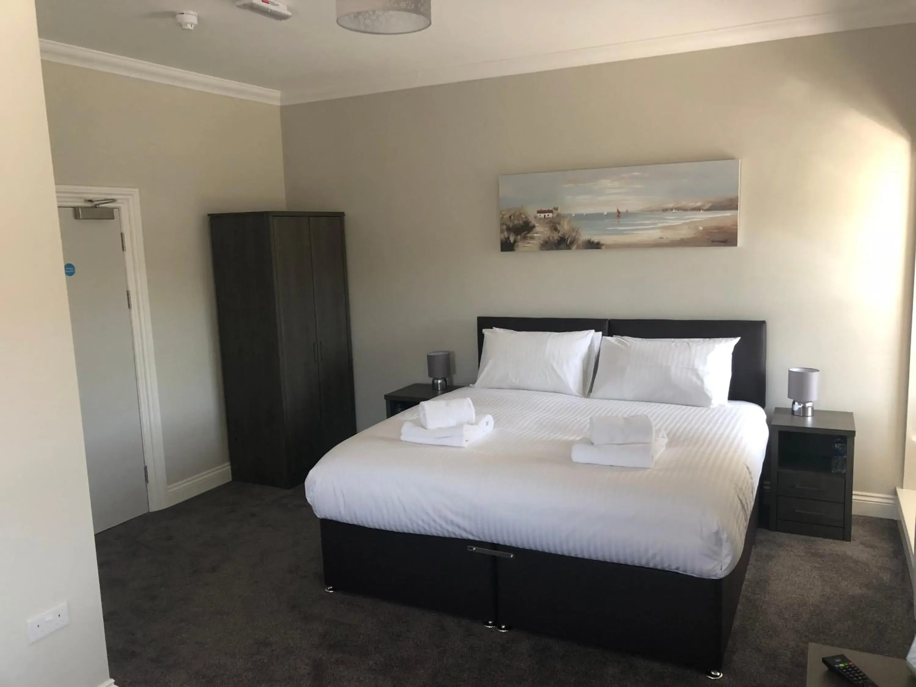 Triple Room in The Ships Quarters Triple Room in The Ships Quarters